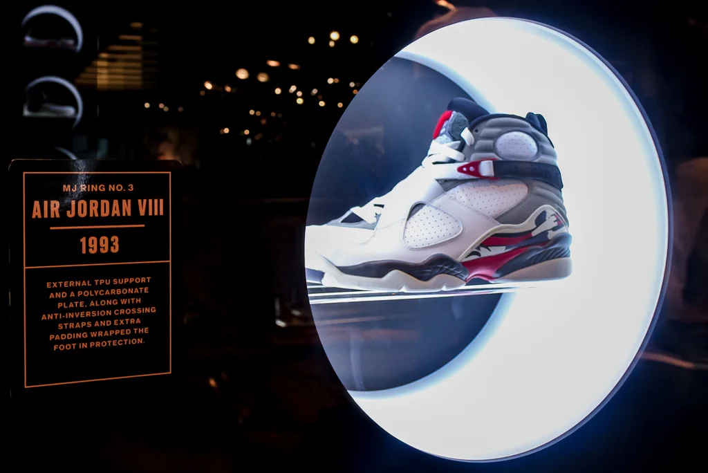 www.JadoreleDecor.com | A fun family excursion to help bid farewell to summer while welcoming fall at the same time. | Niketown Chicago | Sports | Commercial spaces