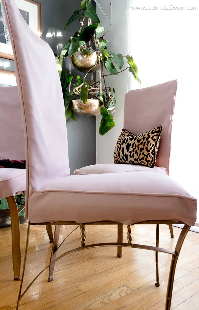 www.jadoreledecor.com | Comfort Works gave me a cool way to save money when redecorating my dining room for the One Room Challenge | dining room makeover | Replacement Slipcovers | #thisisuskeepingroom #bhgorc #oneroomchallenge #orc2018 #homelovenetwork