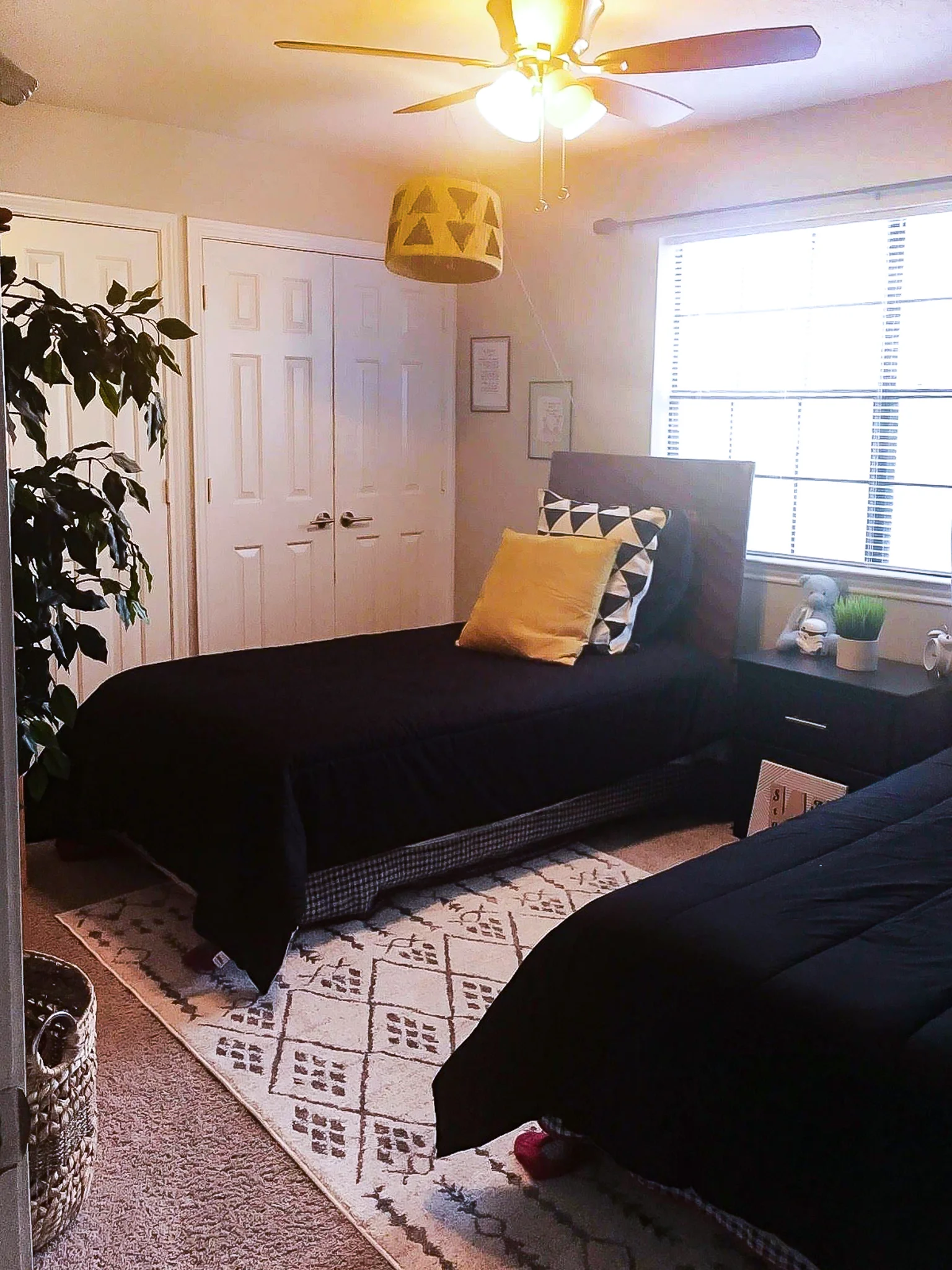 www.JadoreleDecor.com | Simple organization tips for children and parents in blended families. | How to organize a shared children’s bedroom. #sharedkidbedrooms #childbedroomorganization