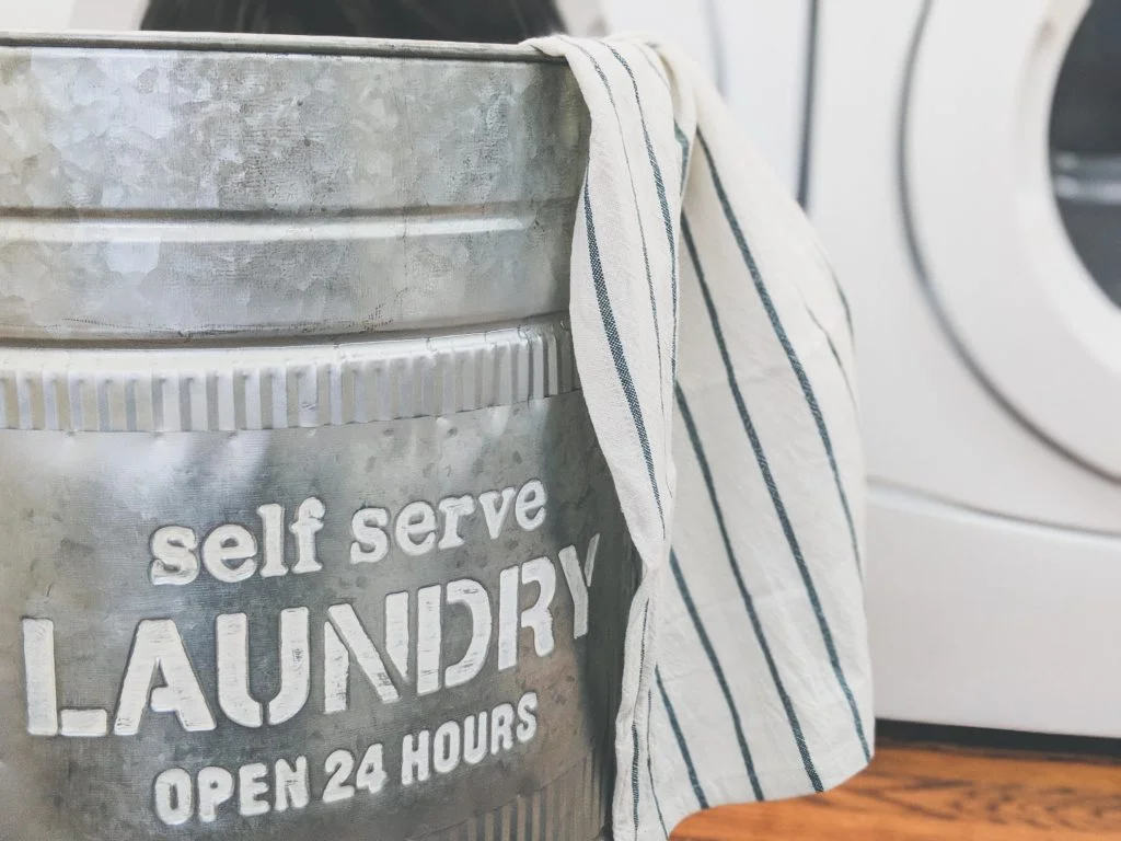Source | Crystal from The Holiday Collective has a great tip for laundry day blues: Self-Serve Laundry
