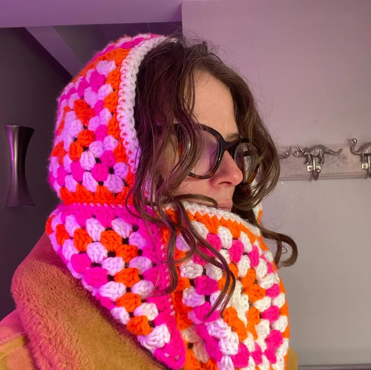 Granny square balaclava for big hair windy days 💨🧶

#grannyAnnie #crochetallday