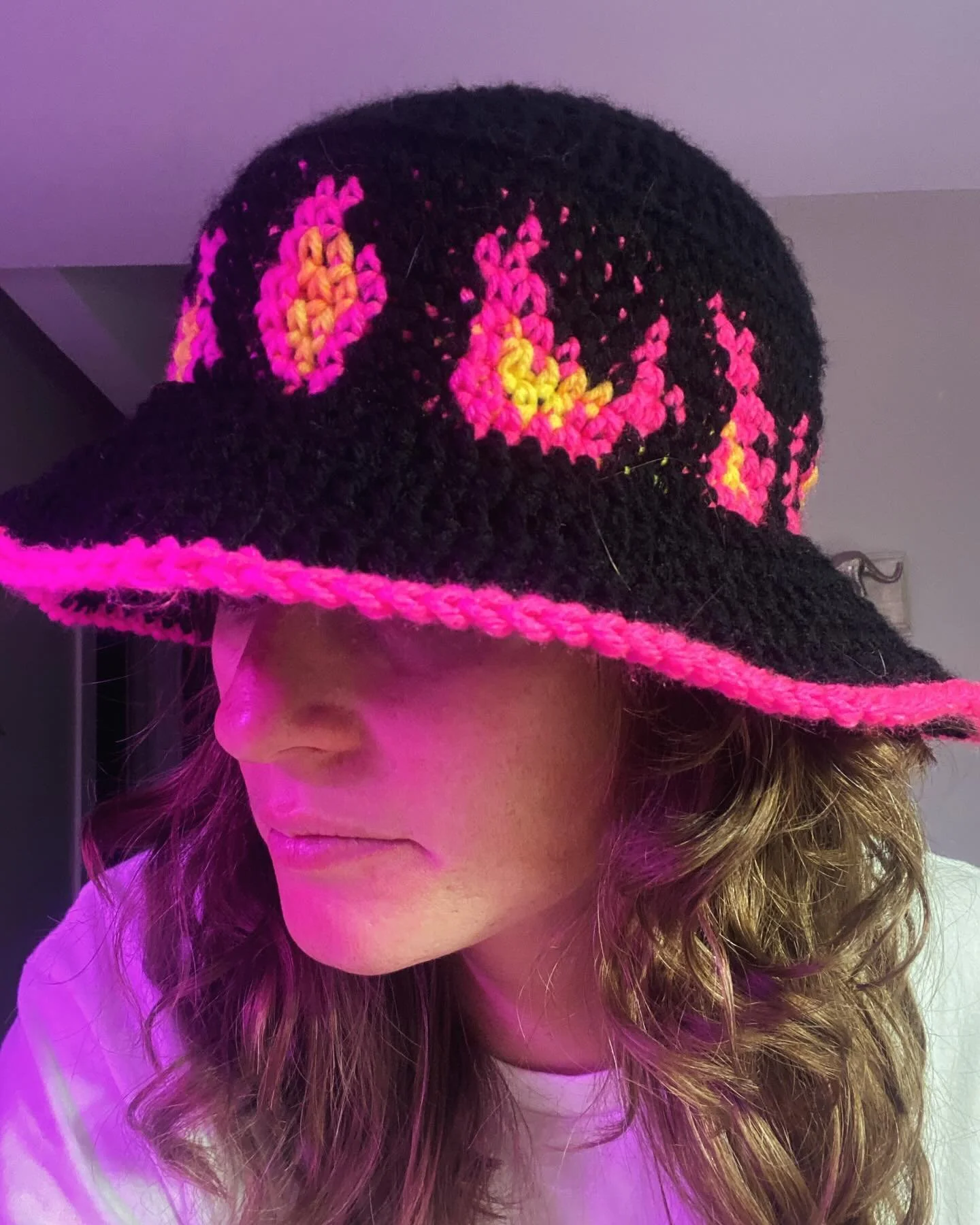 Took 3 attempts to make a 🔥fire🔥hat 🔥

#grannyAnnie #crochetallday