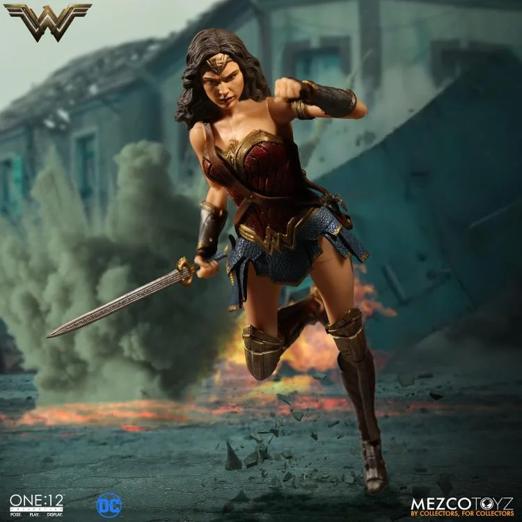 WonderWomans_mezco2.jpg