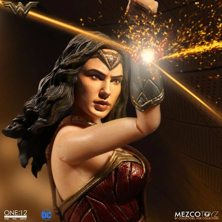 WonderWomans_mezco5.jpg