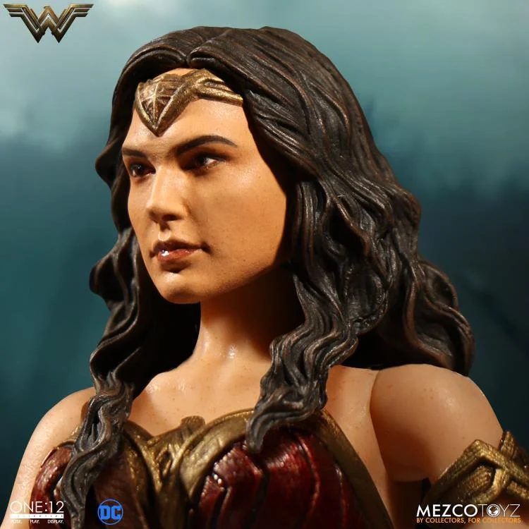 WonderWomans_mezco6.jpg