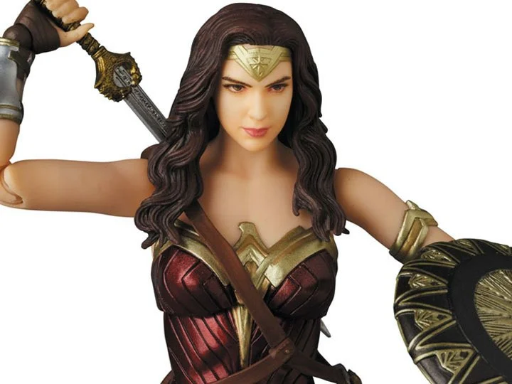 wonderw.mafex0006.jpg