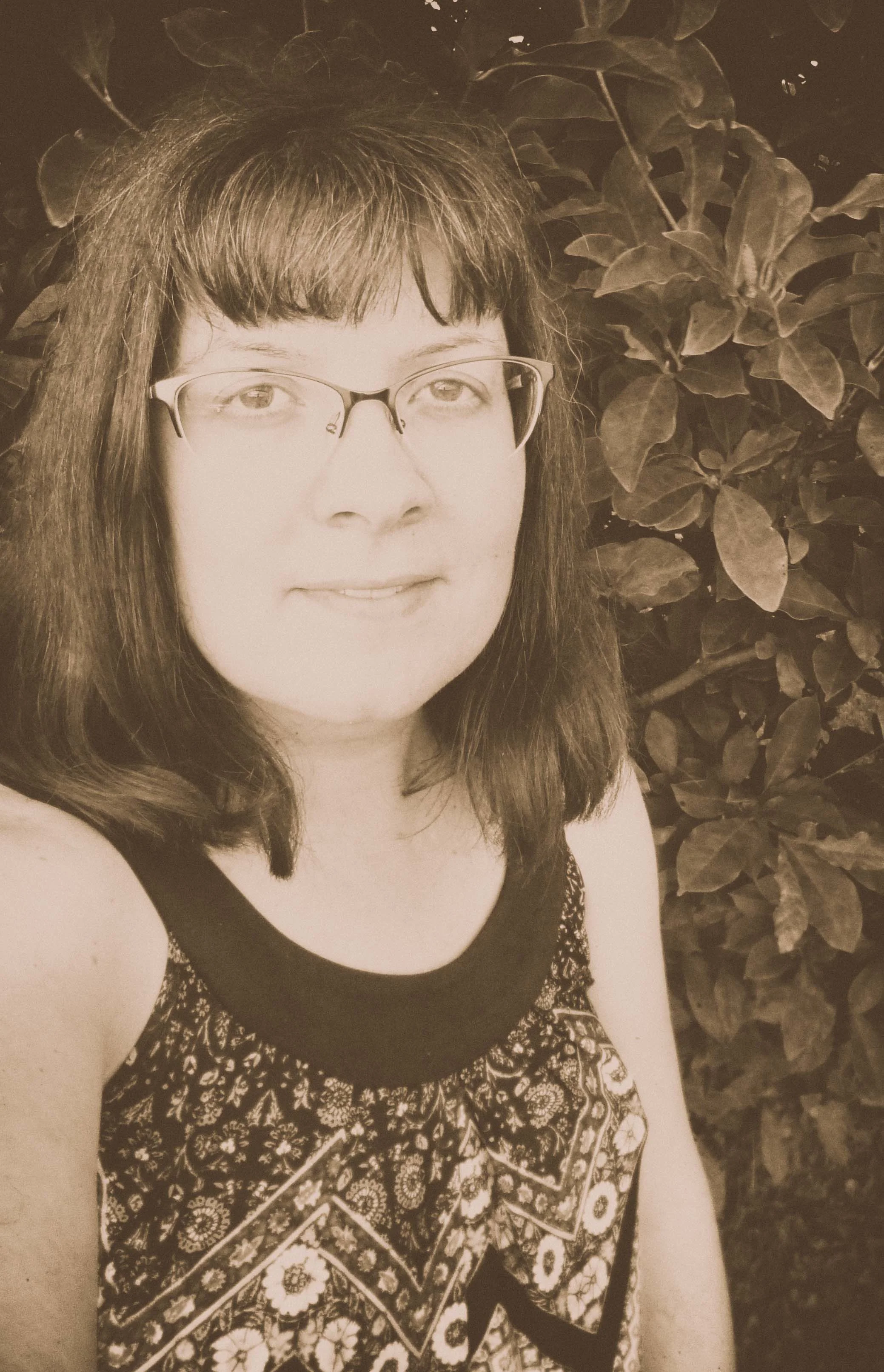 Melanie Faith - Idling - Author Photo .jpg