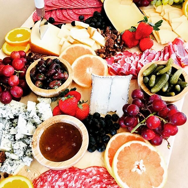 Oh Charcuterie boards, how we love you so! 
#kathygandcompany #catering #birminghamcatering #birminghamcaterer #bhamcaterer #alabamacaterer #alabamacatering #birminghamevents #bhamevents #corporateevents #corporatedinner #alabamaweddings #alabamacorp