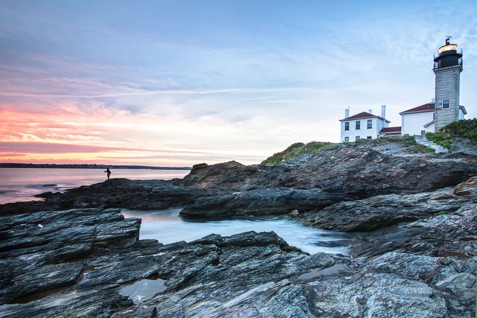 beavertail lighthouse.jpg