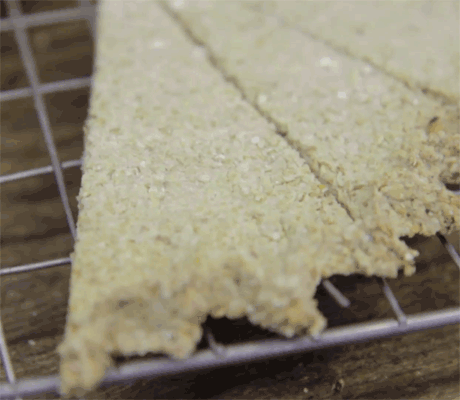 oat-cake-2.png