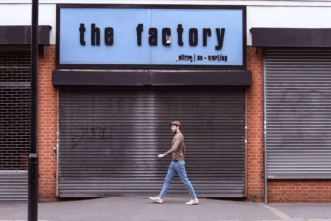 Another shift
.
.
.
#catchingstories
#streetphotography #streetcandid_worldwide #streetphotographer #everybodystreet #capturestreets #storyofthestreet #photoobserve #streetphotographyCommunity #aspfeatures #ourstreets #lensculture #peoplephotography 