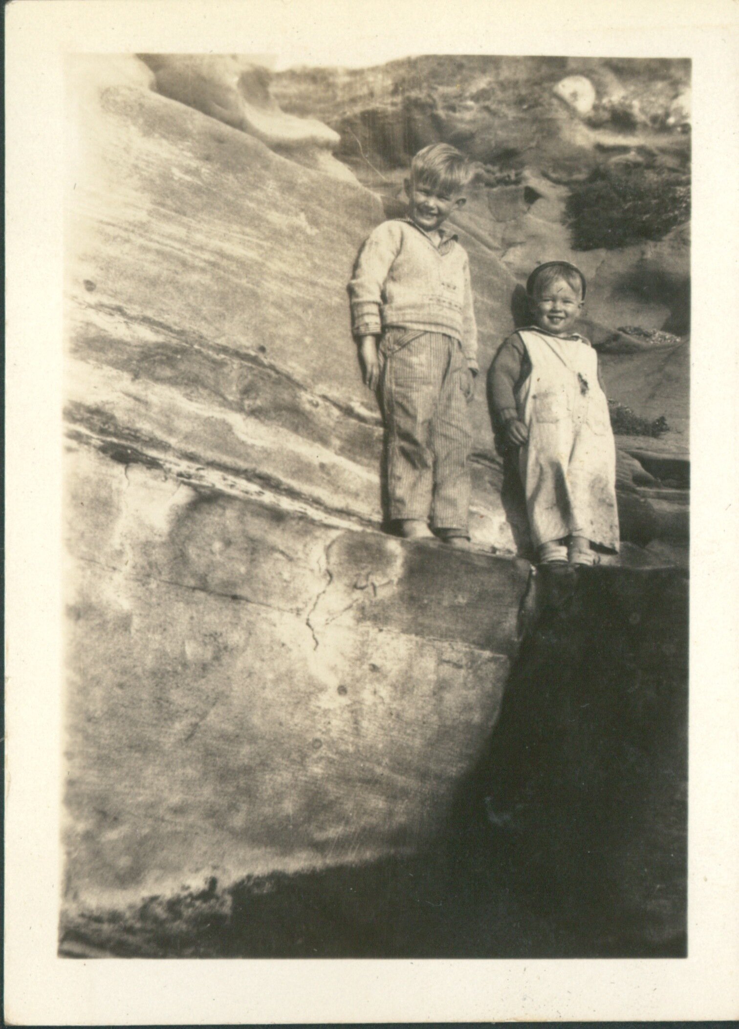 Page 22 1933-12-00 Caves at La Jolla CA 1.jpg