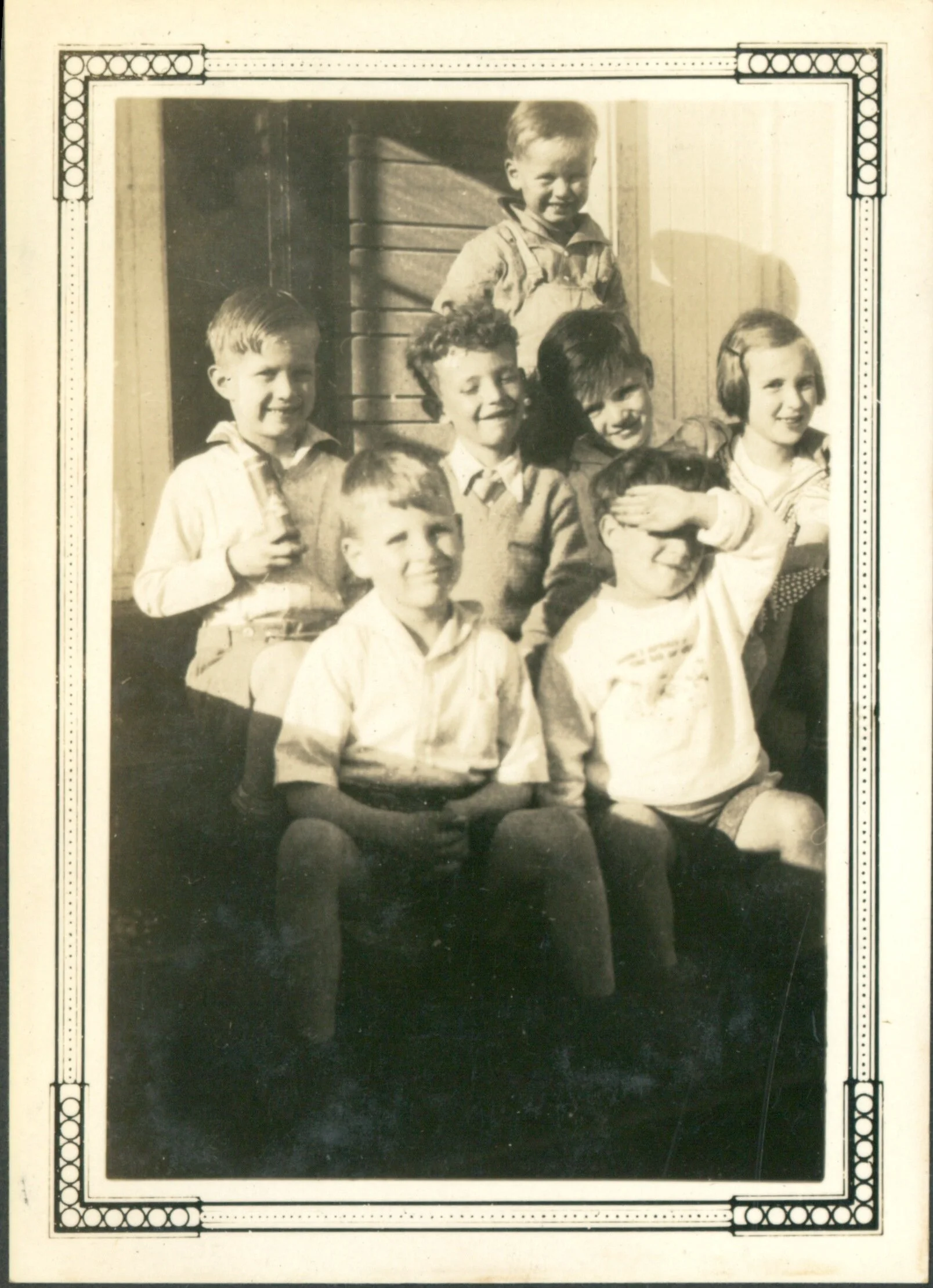 Page 23 1934-01-14 Roberts sixth birthday 7.jpg