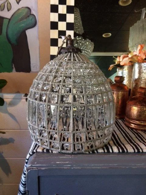 CLOCHE.jpg