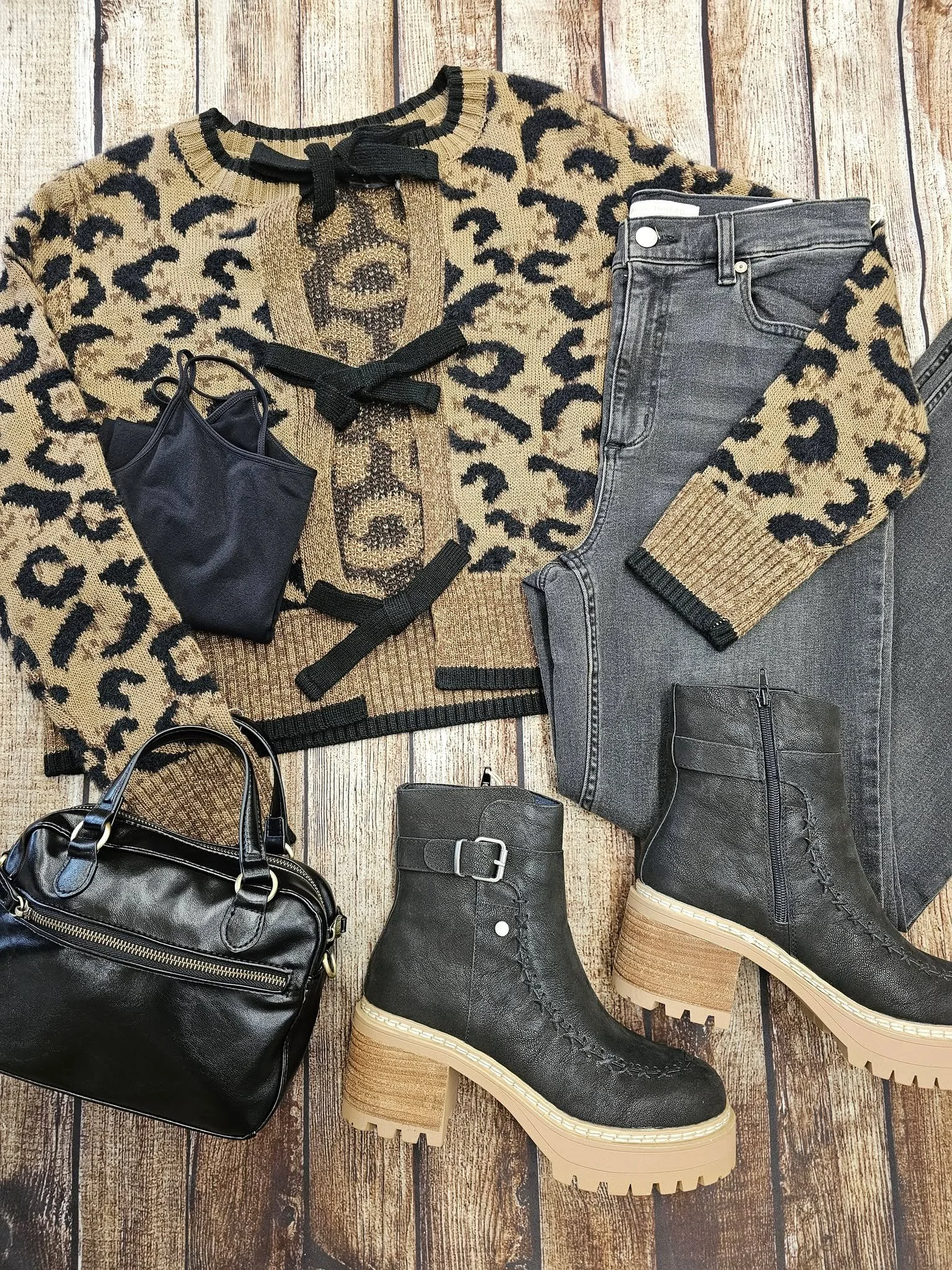 These NEW arrivals are too good to wait on &mdash; come in &amp; find cozy knits, cute layers, and all the fall feels 🍂🤎
.
.
.
.
#newarrivals #shoplocalmn #shopsmallmn #mnboutique #myleaderstyle #midweststyle #midwestfashion #leader1918 #cambridgem