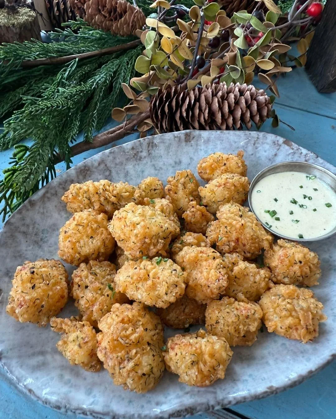 𝓒𝓱𝓮𝓯&rsquo;𝓼 𝓣𝓸𝓾𝓻 starts at 5pm! 🍽️ 🍷 

N E W appetizer ~ dill cheese curds w/ house-made aioli 💫 
.
.
.
.
#mplsfood #MnEats #leader1918 #mnrestaurants #mnchefs #cambridgemn #mneats #isantimn #dinnerisserved #mplschef #mplsfoodie #getinmy
