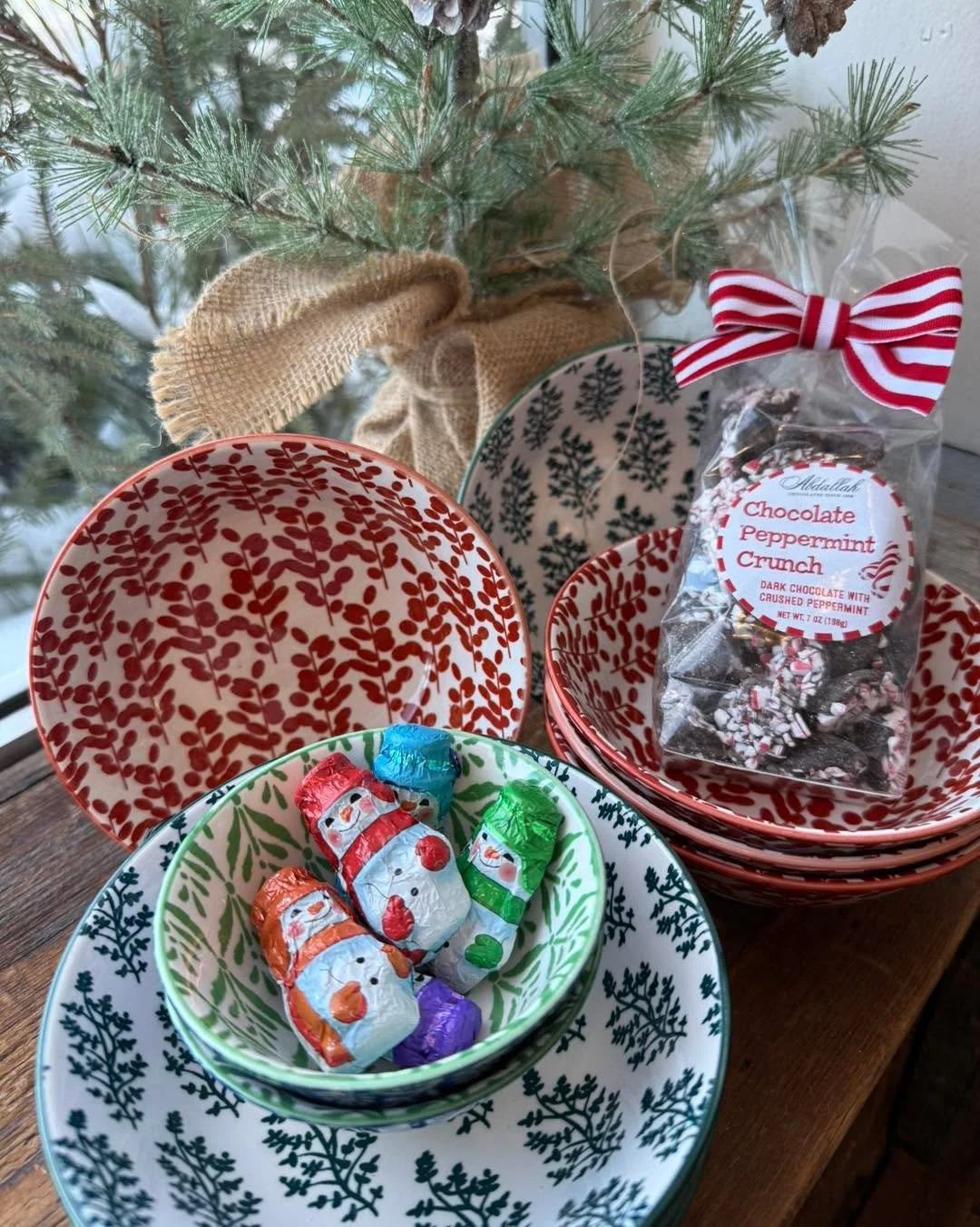 A porcelain bowl with locally made Abdullah candy makes the perfect holiday hostess gift ☃️ 🎁 ✨ 
.
.
.
.
#mnsmallbiz #mnshopsmall #leader1918 #mnboutique #boutique #mnlocalbusiness #cambridgemn #mnlocal #mnshop #mnsmallbusiness #mnboutiques #votedmi