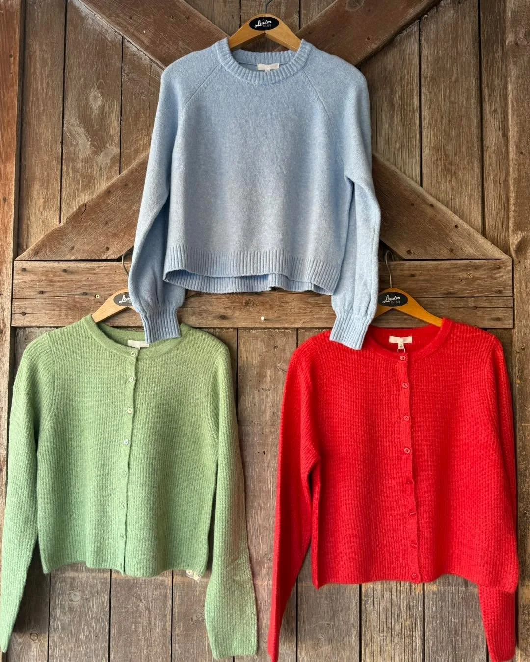 At 𝓛𝓮𝓪𝓭𝓮𝓻 we embrace styles with color ! 
💚 ❤️ 🩵 
We all love the safe neutrals - especially in Winter, but sometimes it&rsquo;s great to do a fashion &lsquo;pick me up&rsquo; to brighten your look. Adding a pop of color to your wardrobe can 