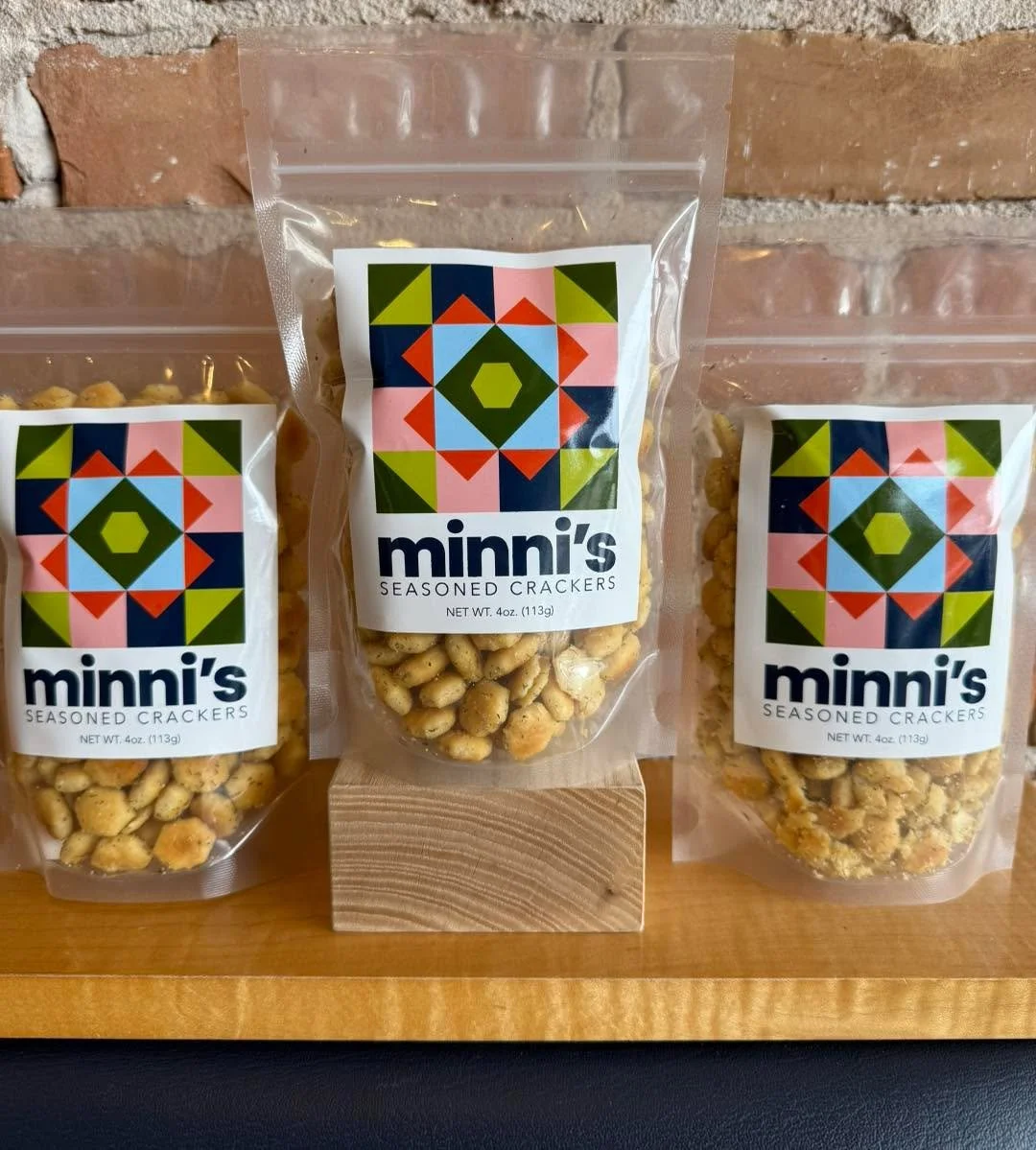 𝓝 𝓔 𝓦 Minnesota made seasoned mini oyster crackers! 
These are absolutely delicious alone, but add to soup for another level. 
Grab a bag for $4.95!! 
Unique, local &amp; tasty!!😋 
.
.
.
.
#mnsmallbiz #mnshopsmall #leader1918 #mnboutique #boutiqu