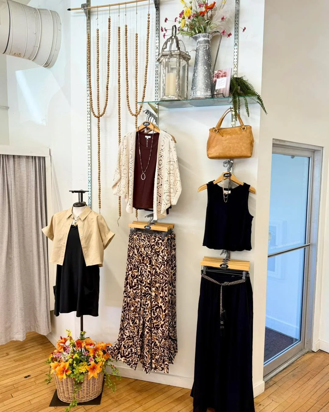 Come in &amp; see what&rsquo;s N E W at 𝓛𝓮𝓪𝓭𝓮𝓻 🌷 

𝓗𝓞𝓤𝓡𝓢 :
Retail 10am - 2pm
Restaurant 7am - 2pm

.
.
.
.
#mnsmallbiz #mnshopsmall #leader1918 #mnboutique #boutique #mnlocalbusiness #cambridgemn #mnlocal #mnshop #mnsmallbusiness #mnbouti