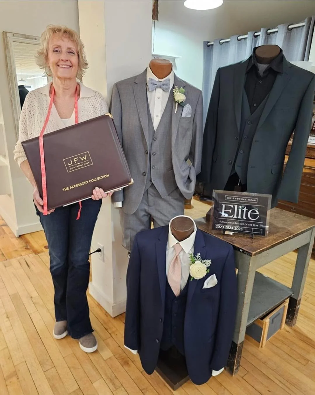 Book your suit/tux rental appointment with the best in the biz! 🤵&zwj;♂️ 🤍 

Call 763.689.1025 to book your fitting. ✍️ 
.
.
.
.
#mnsmallbiz #mnshopsmall #leader1918 #mnboutique #boutique #mnlocalbusiness #cambridgemn #mnlocal #mnshop #mnsmallbusin