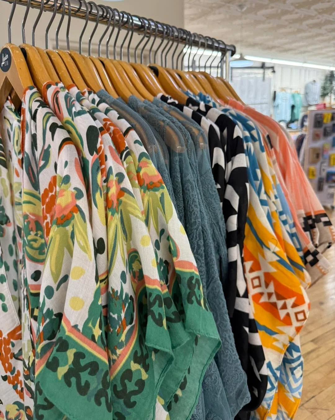 𝓝 𝓔 𝓦 summer shrugs &amp; hats. Great for everyday &amp;  the lake, pool or beach 🏝️ ☀️ 

𝓗 𝓞 𝓤 𝓡 𝓢 :
Retail 10am - 4pm
Restaurant 7am - 8pm

.
.
.
.
#mnsmallbiz #mnshopsmall #leader1918 #mnboutique #boutique #mnlocalbusiness #cambridgemn #m