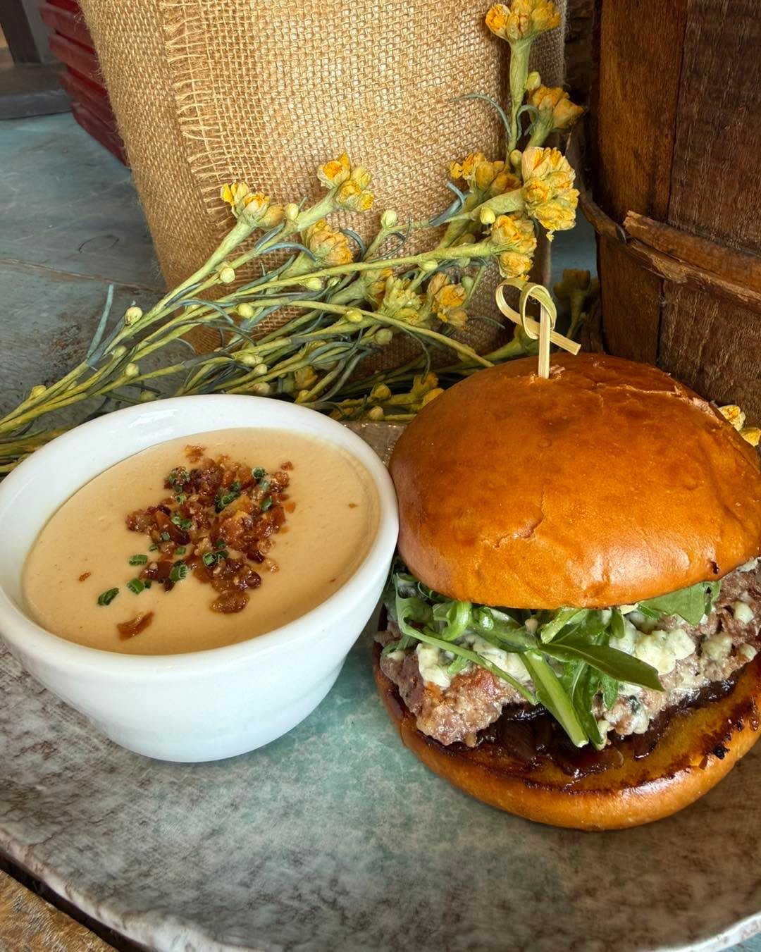 Come see us for all the 𝓢𝓹𝓮𝓬𝓲𝓪𝓵𝓼 🙌 ✨ 

&bull; 𝓑𝓾𝓻𝓰𝓮𝓻 𝓸𝓯 𝓽𝓱𝓮 𝓜𝓸𝓷𝓽𝓱 : Bacon, blue cheese, onion jam 
&bull; 𝓢𝓸𝓾𝓹 : Parsnip
&bull; 𝓒𝓱𝓮𝓯&rsquo;𝓼 𝓣𝓸𝓾𝓻 (after 5pm) : black &amp; blue salad, baby back ribs, princess cak