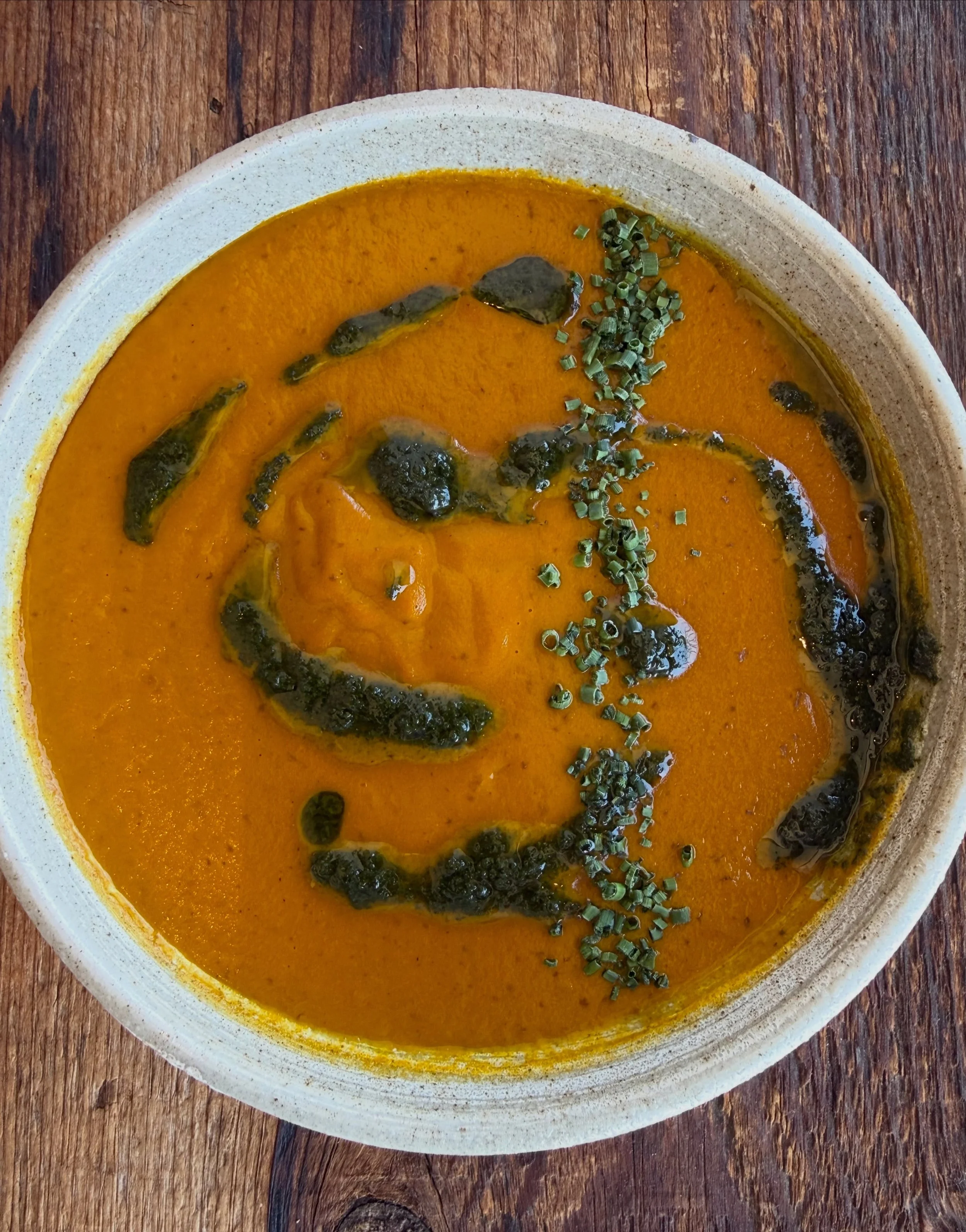 𝓢𝓞𝓤𝓟 𝓢𝓟𝓔𝓒𝓘𝓐𝓛 :
𝓒𝓪𝓻𝓻𝓸𝓽 𝓪𝓷𝓭 𝓕𝓮𝓷𝓷𝓮𝓵 𝓼𝓸𝓾𝓹

&bull; Pistou &amp; chive garnish
&bull; Gluten free 
&bull; dairy free
&bull; vegan

We will run this through the weekend until we run out
&hellip;&hellip;&hellip;&hellip;&hellip;&