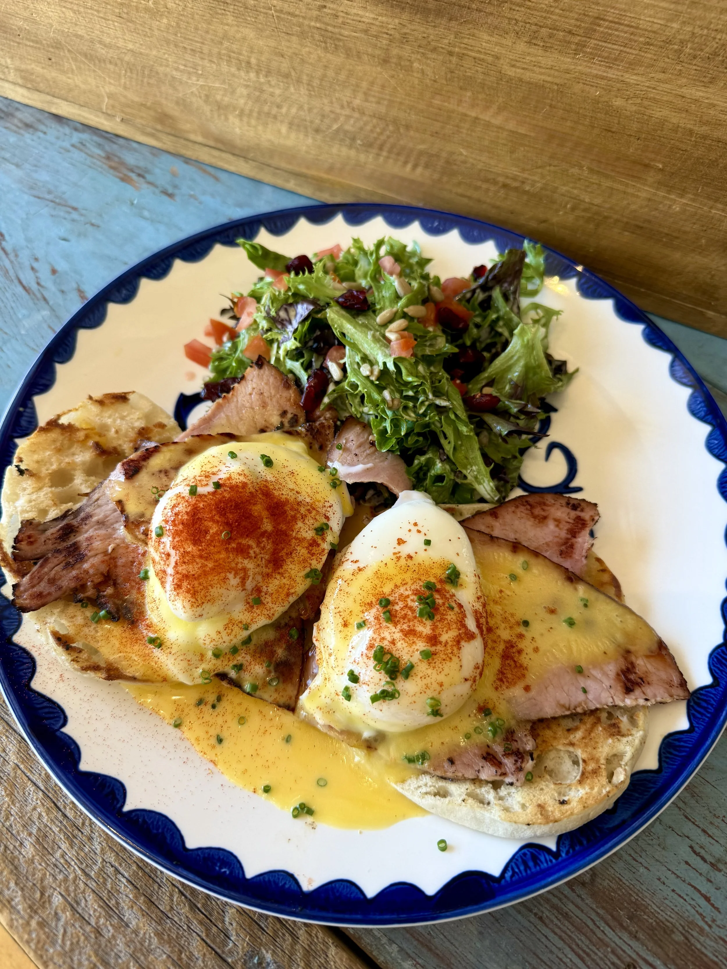 Eggs Benedict with ham.jpeg