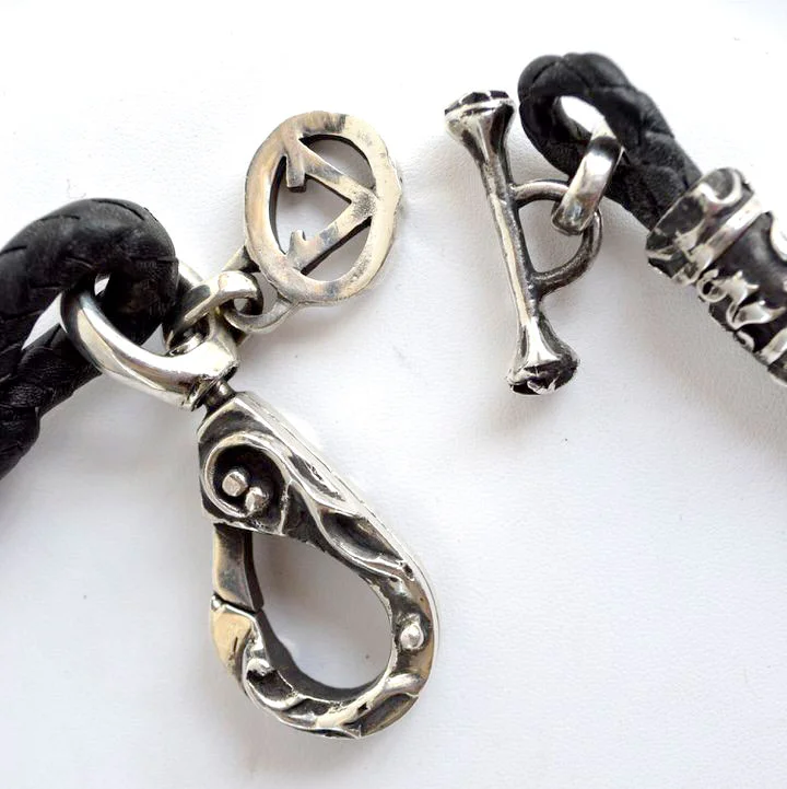 wallet-chain-close-2.jpg
