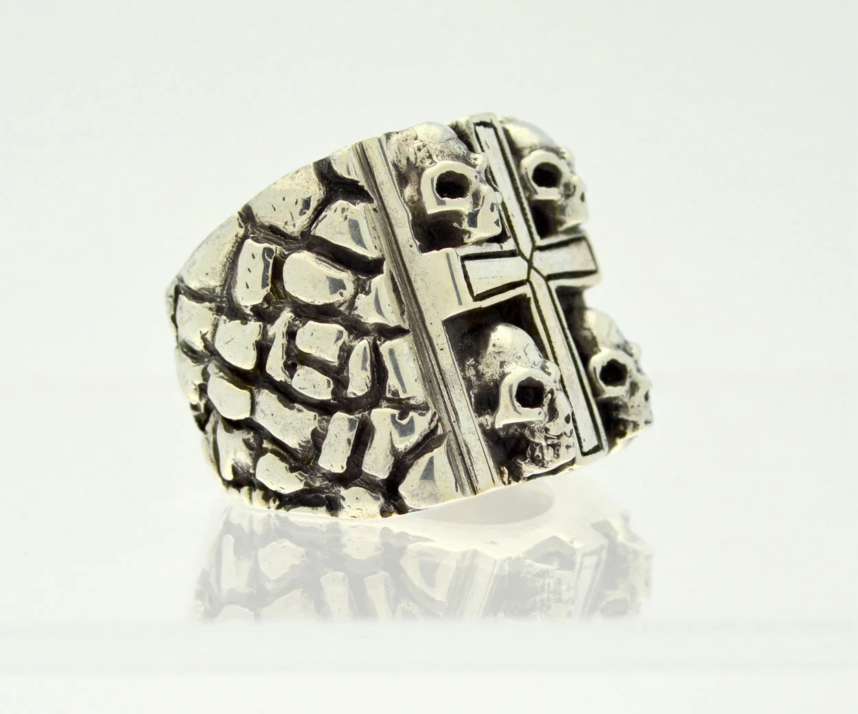 cross-and-skull-ring-side.jpg