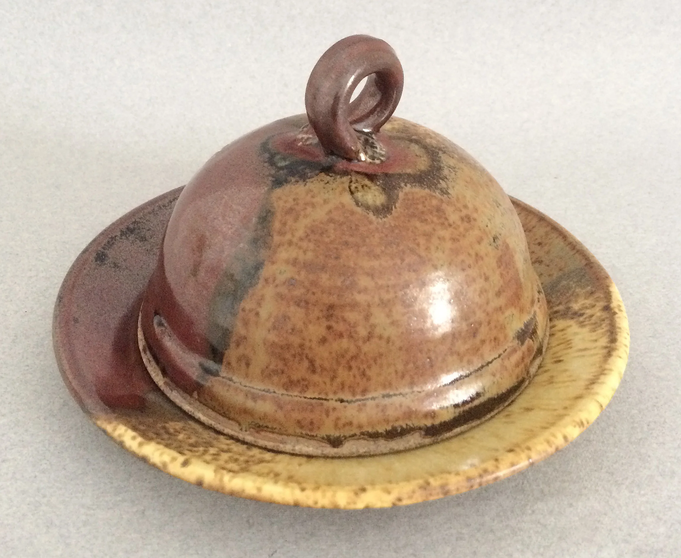 Parsons Dietrich Pottery gold butter dish
