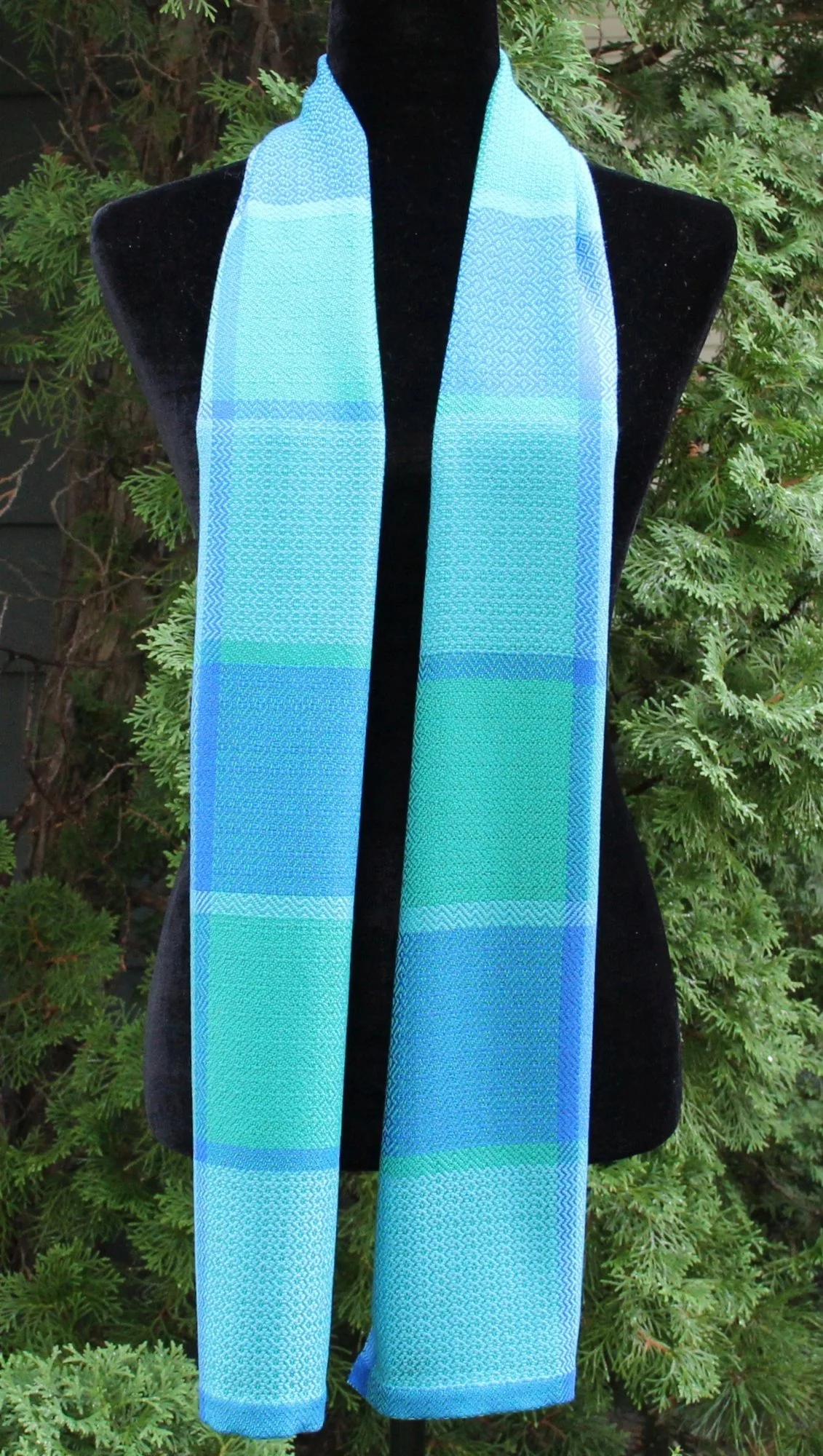 Vivian Wasiuta     "Encircled in Blues"     full view