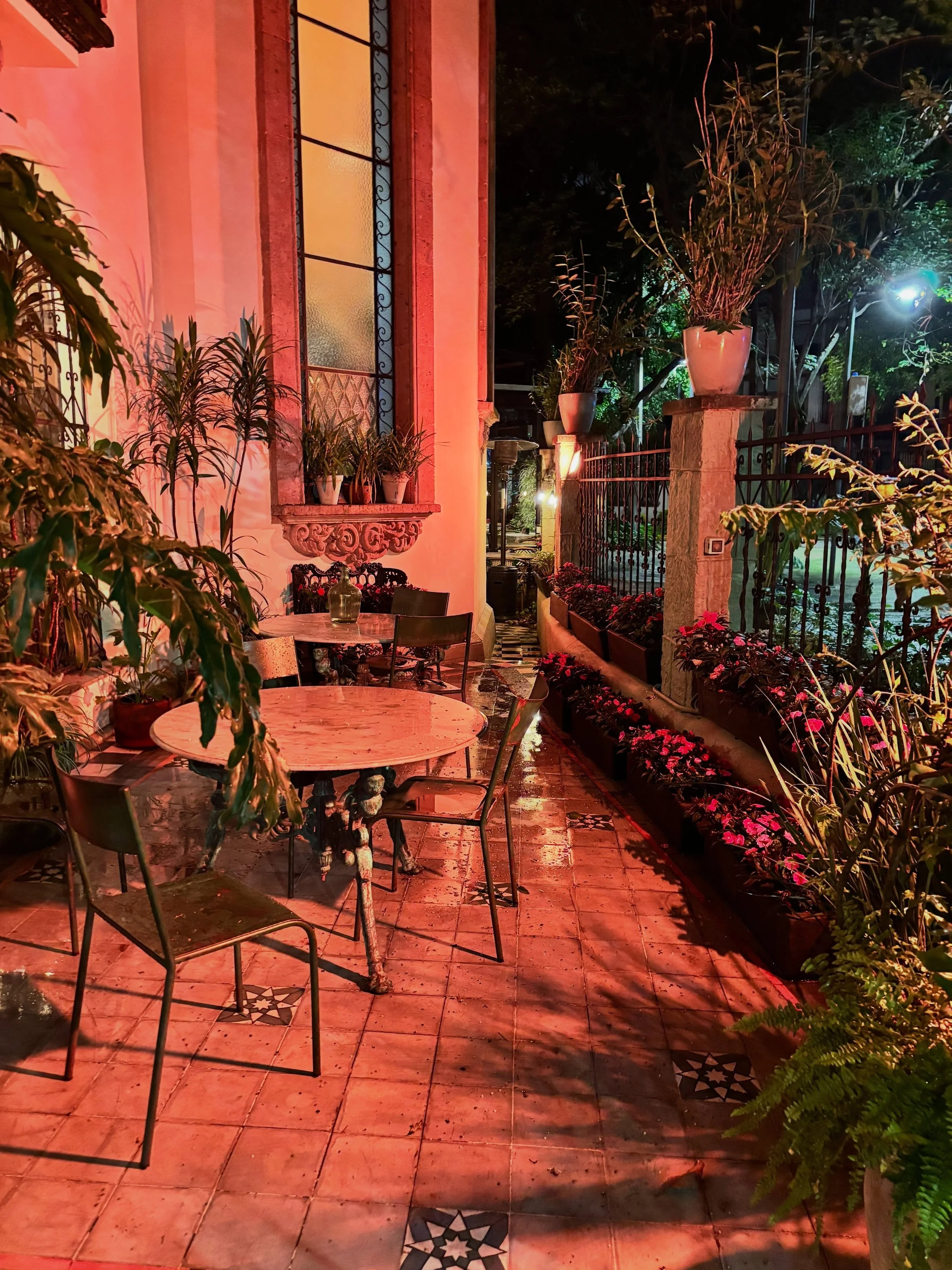 Spent last night in an amazing spot in Mexico City - it felt like walking into the most perfect century old mansion turned boutique hotel&hellip; I was in love. When we walked into our cute little bedroom I automatically paused&hellip; there was a sm
