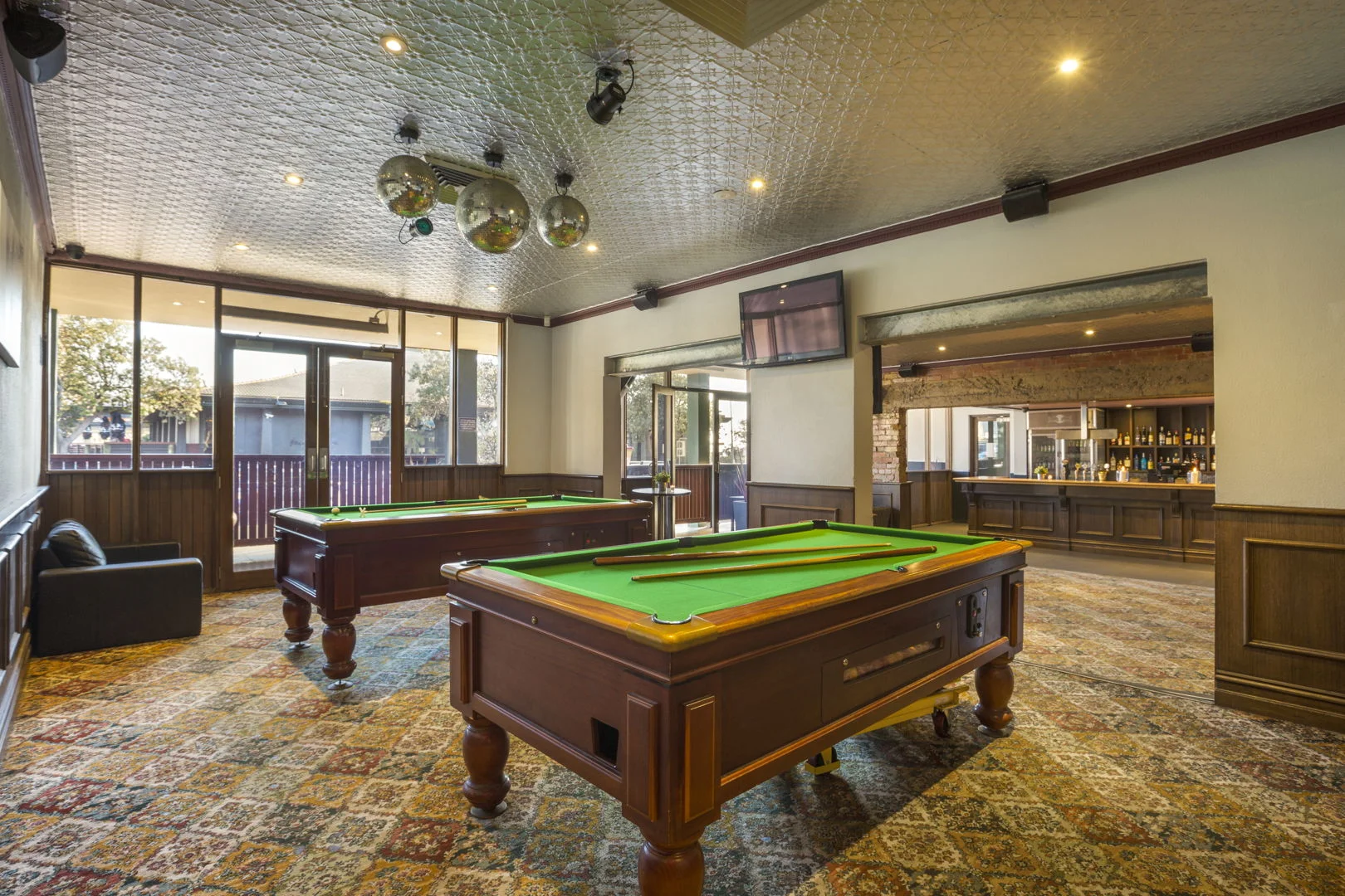 pier-hotel-flanagans-irish-bar (1).jpg