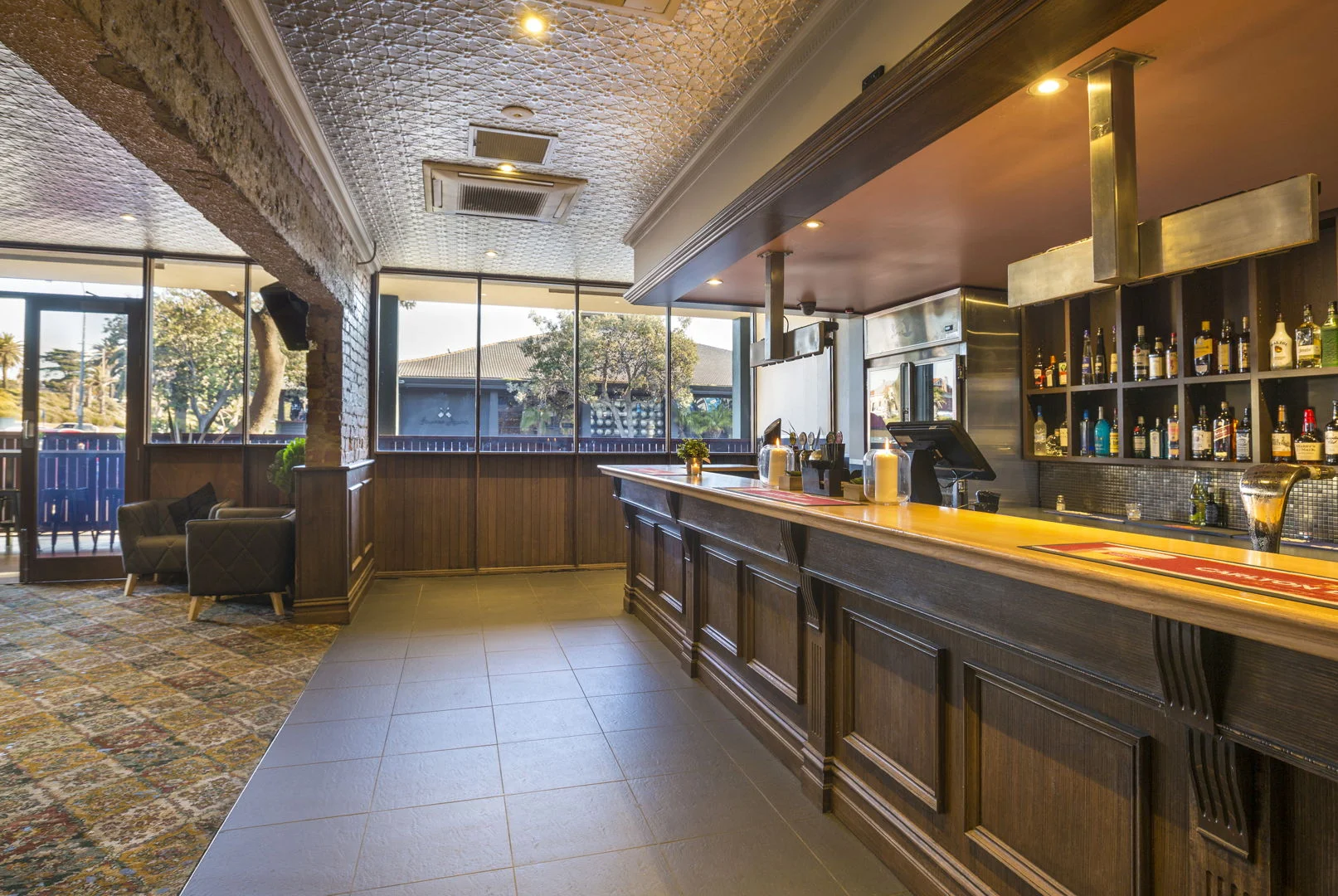 pier-hotel-flanagans-irish-bar (2).jpg