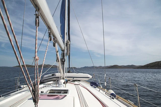 sailboat-950352_640.jpg