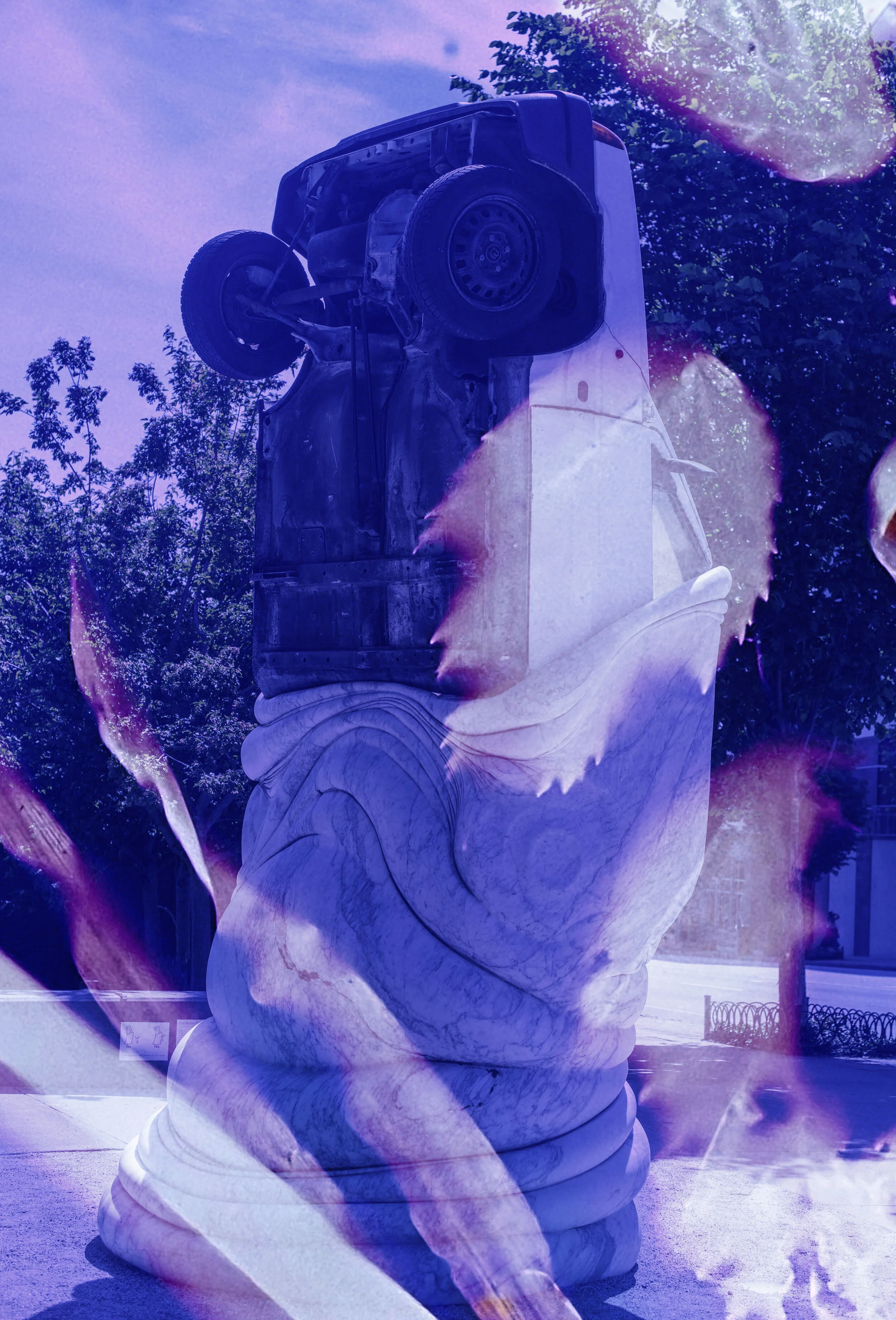 LumenLoci CarStatue.JPG