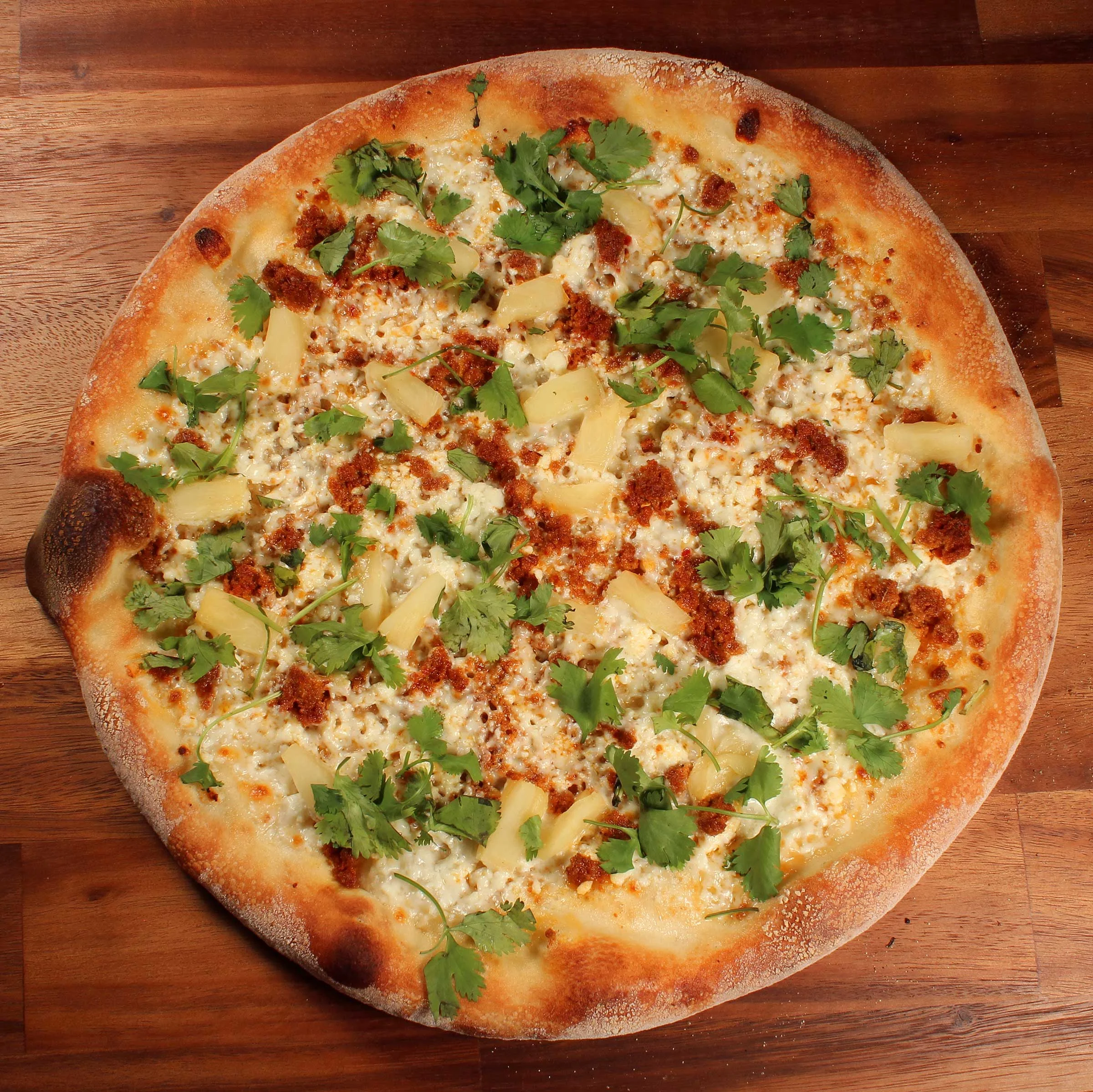 Shopeys_CHORIZO-&-PINEAPPLE_Pizza.jpg