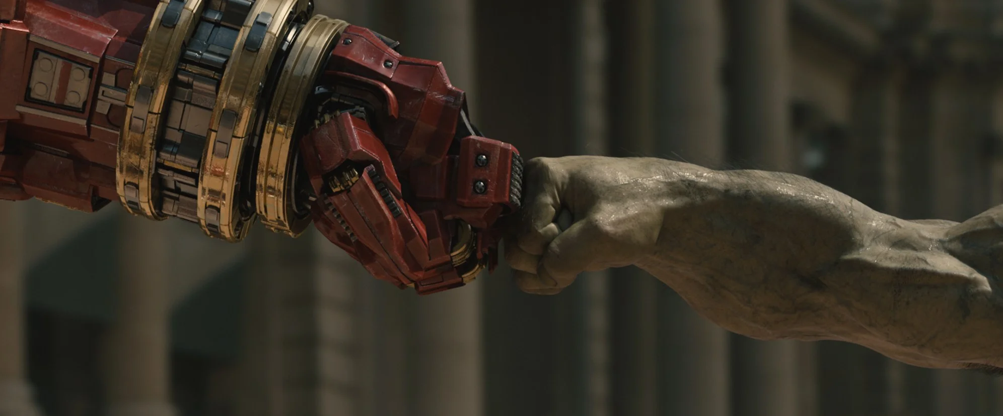 avengers-age-of-ultron-hulk-hulkbuster-fight.jpg