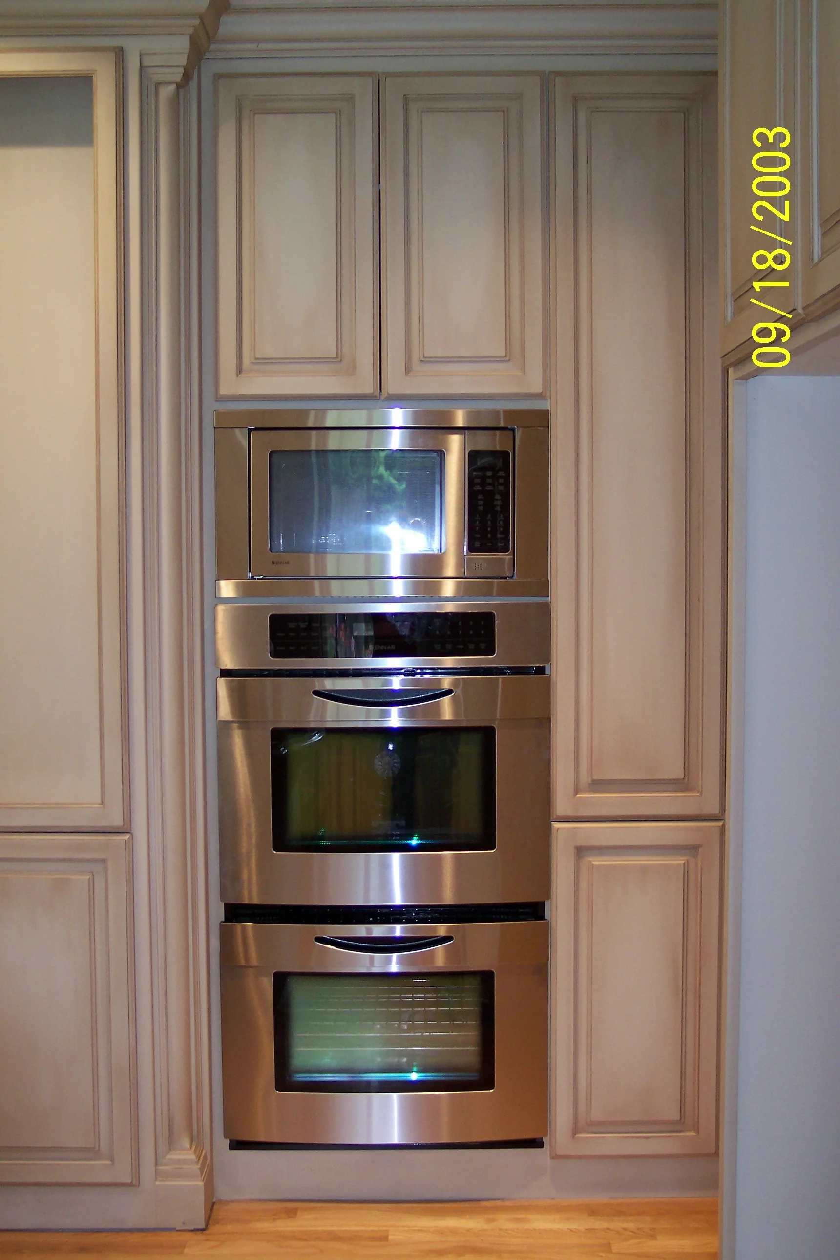 Customer CD 057.jpg