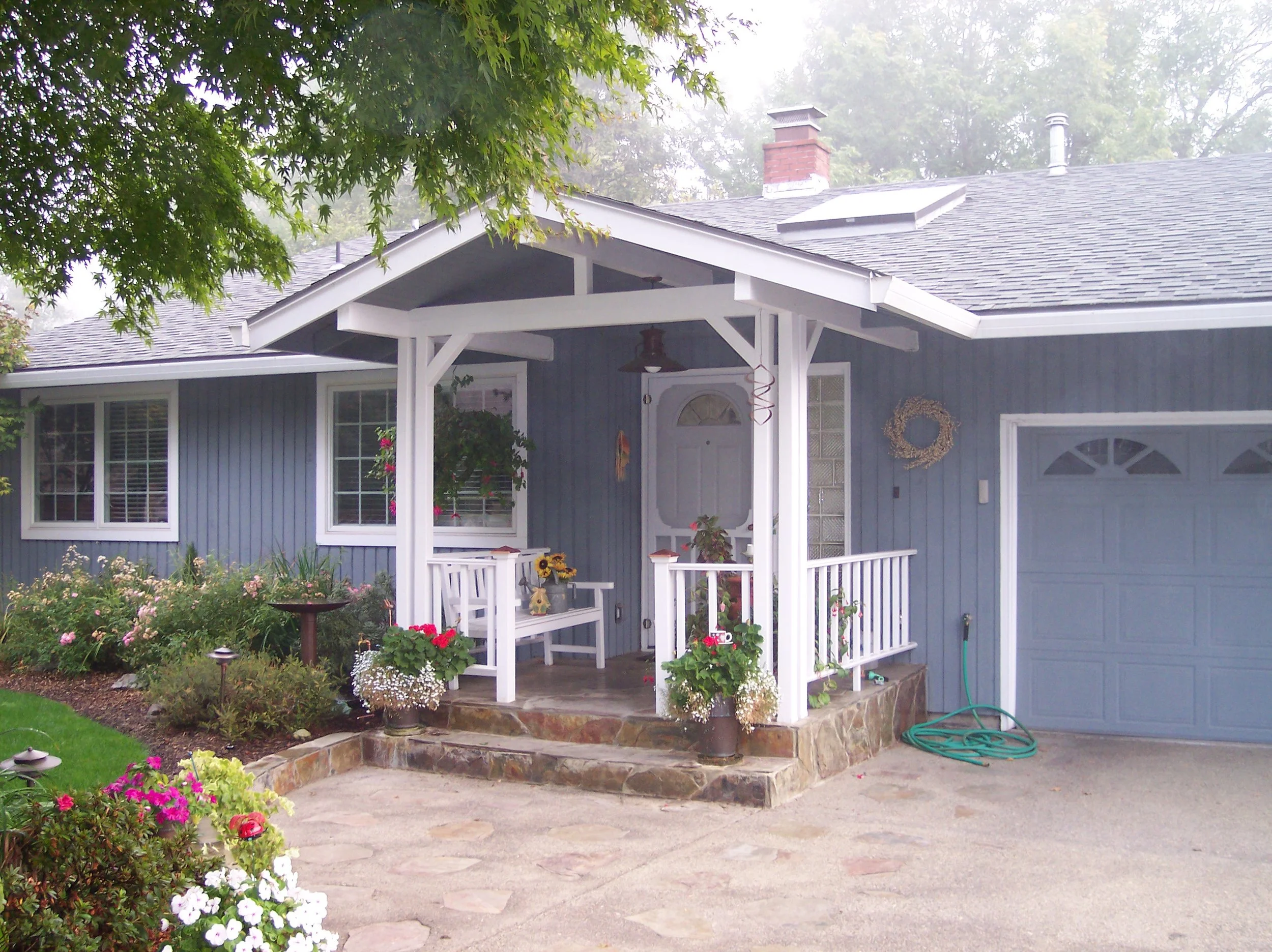 porch 003.jpg