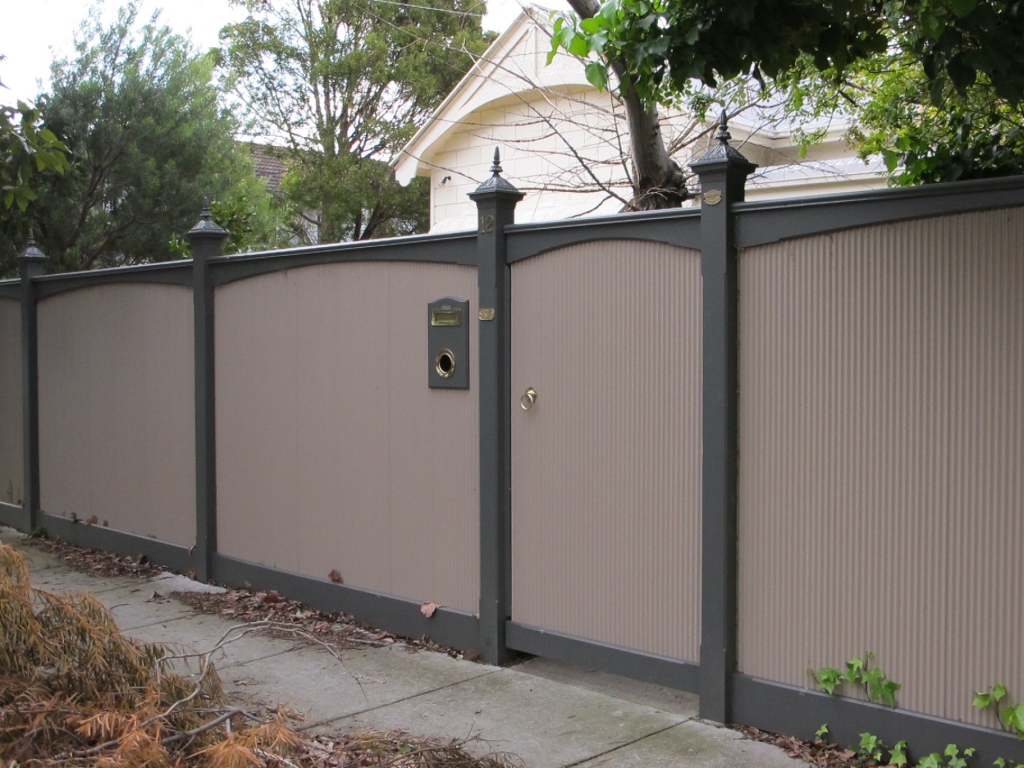 FENCE.jpg