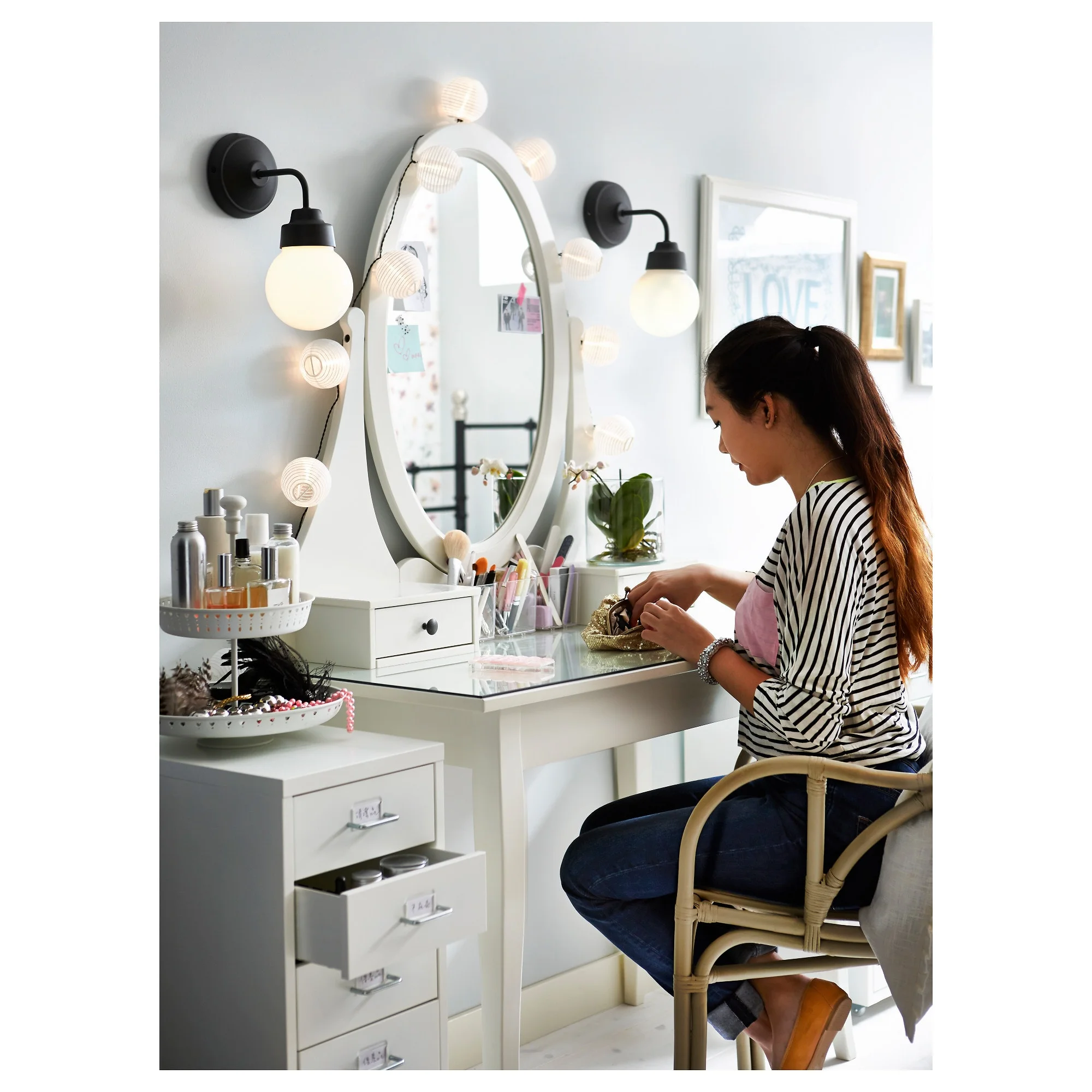 hemnes-dressing-table-with-mirror-white__0378216_ph124785_s5.jpg