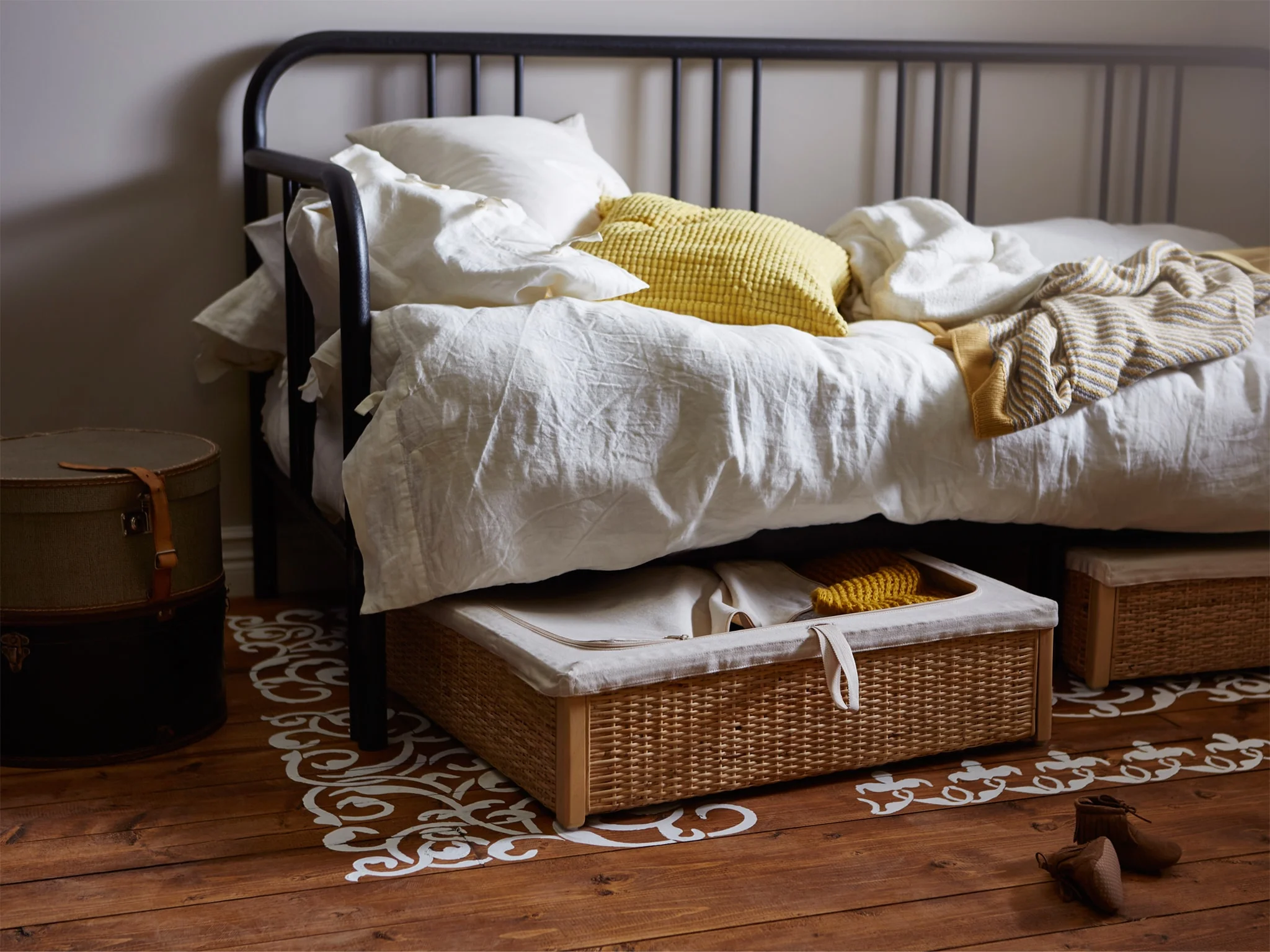 ikea-ikea-römskog-bed-storage-box__1364320455853-s5.jpg