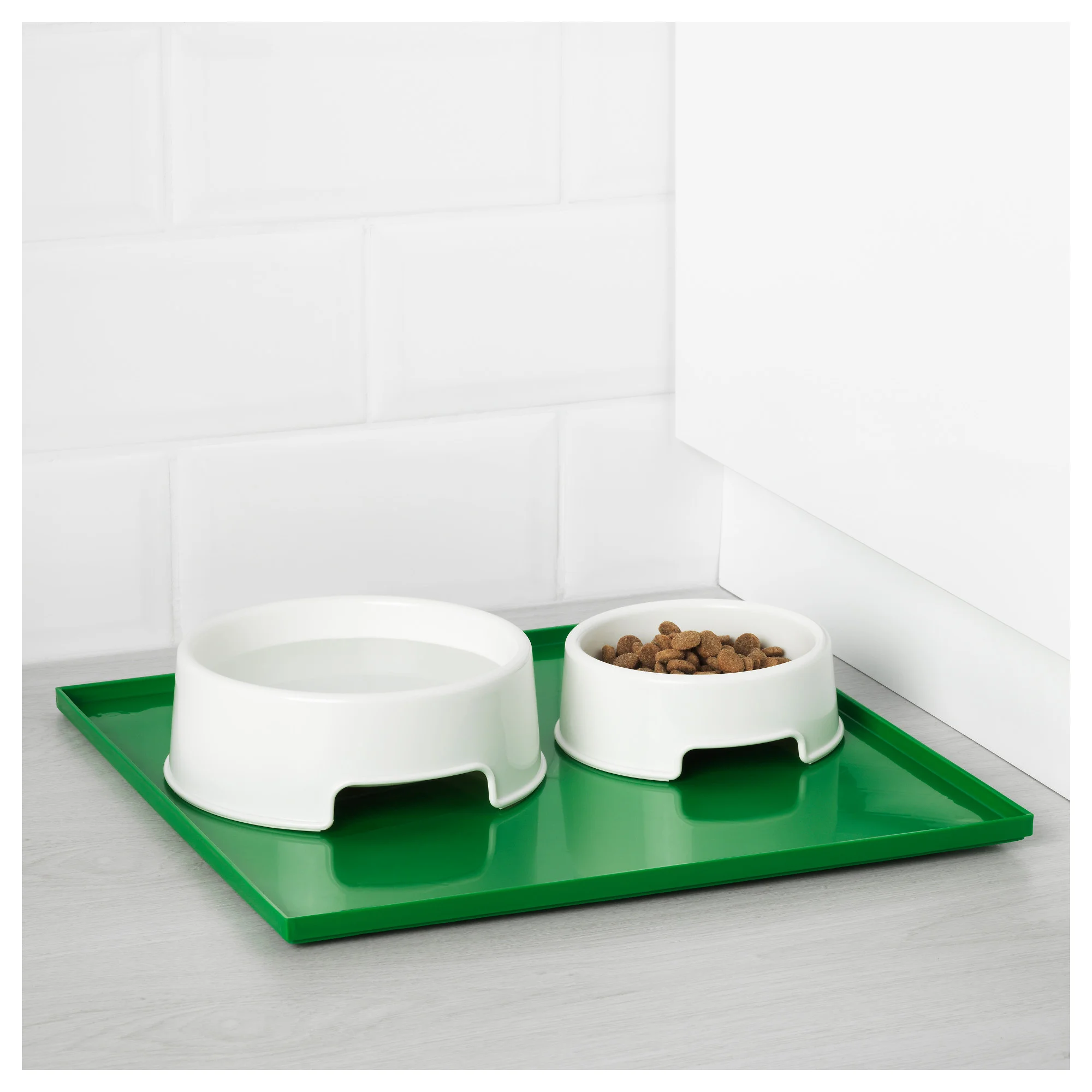 lurvig-place-mat-for-food-bowl-with-rim-green__0524252_PE644249_S5.JPG