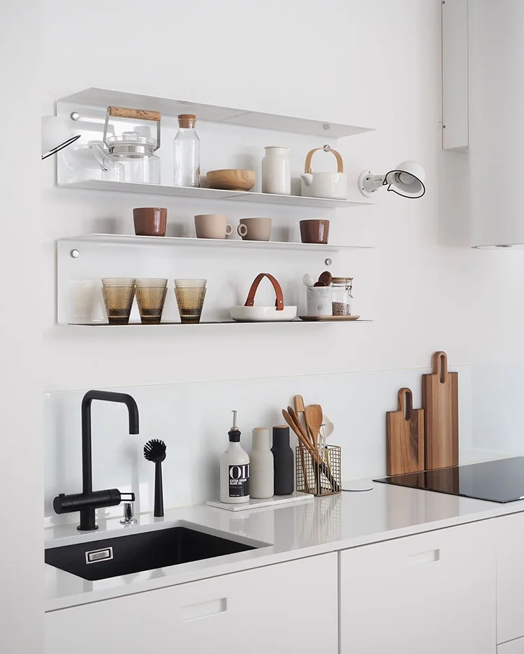 BOTKYRKA-shelf-ikea-styling-scandinavian-kitchen-decor-sinisliik-01.jpg