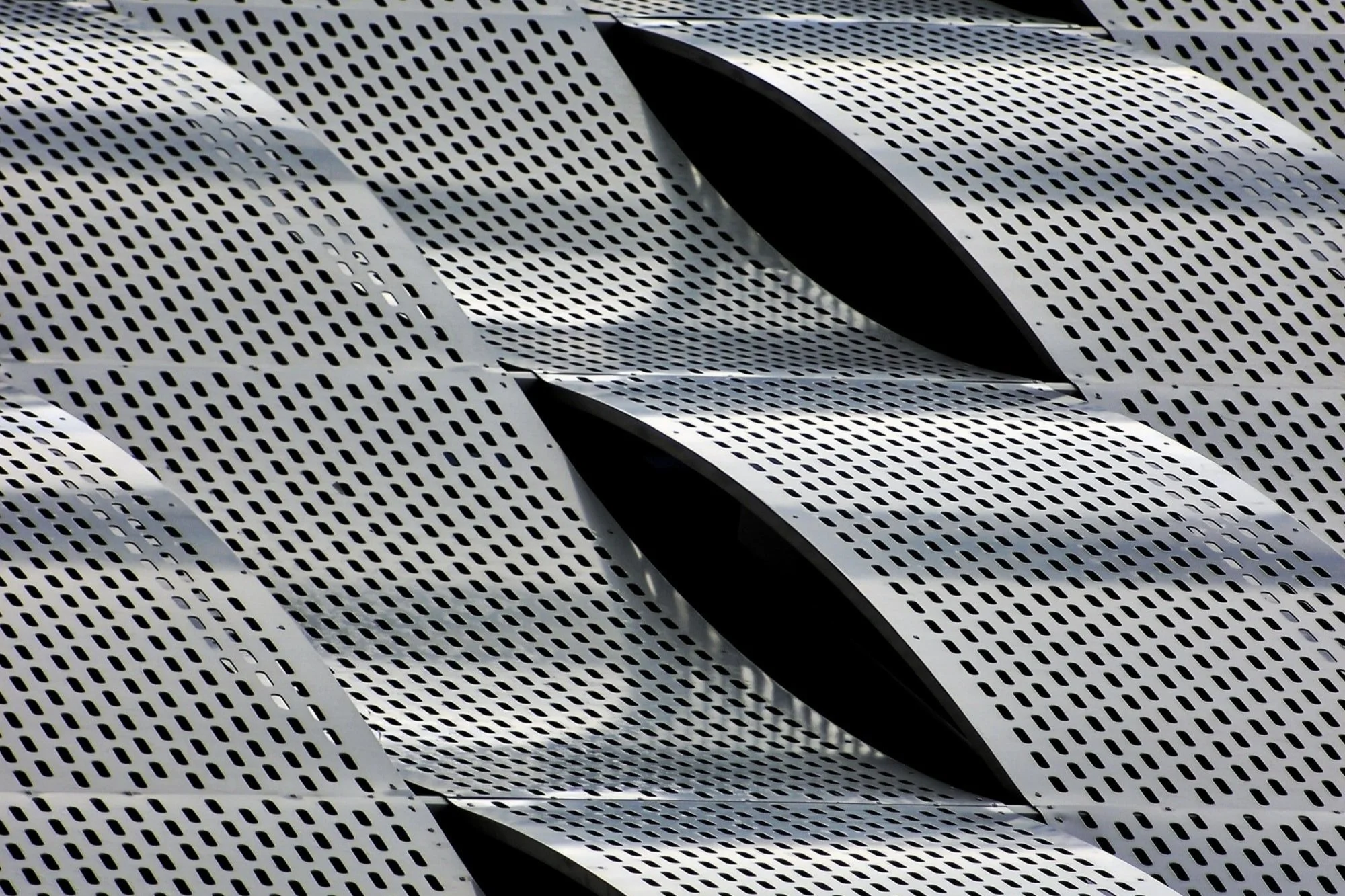 Alcoa to curb aluminium output in Spain as energy costs soar