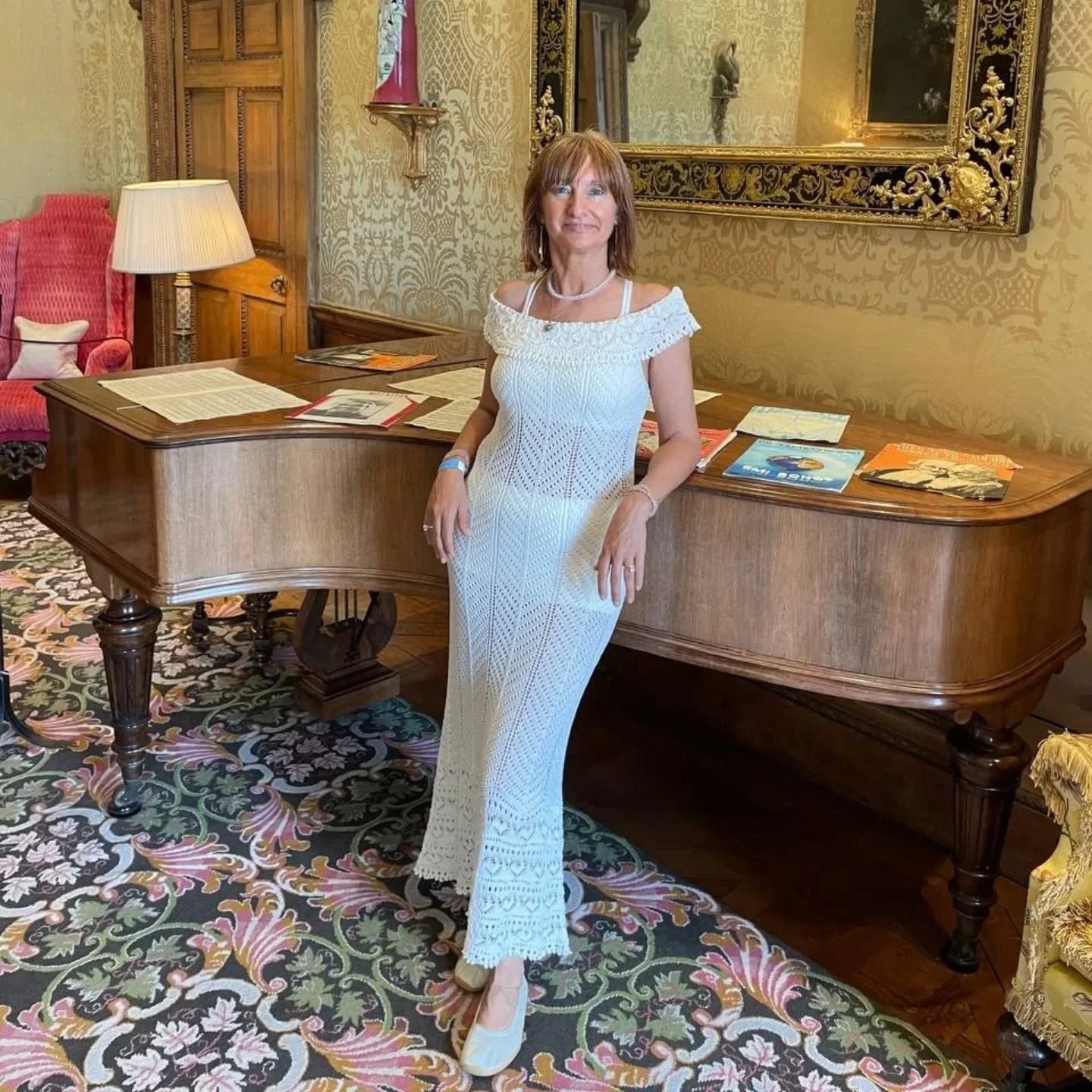 Clarity begins when you choose soul over ego.

it's an innner adventure, in which you start recongnizing the ego patterns and stop falling into its traps. 

You start honoring your Soul, your value, your self-worth. You realize you are worthy of love