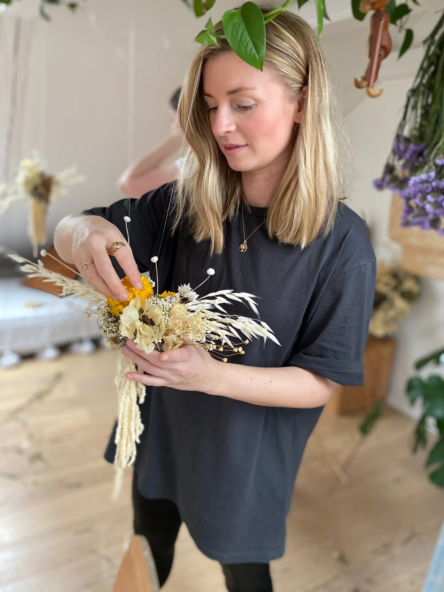 Almeja_space_blomster_blomsterskyer_sara_frandsen